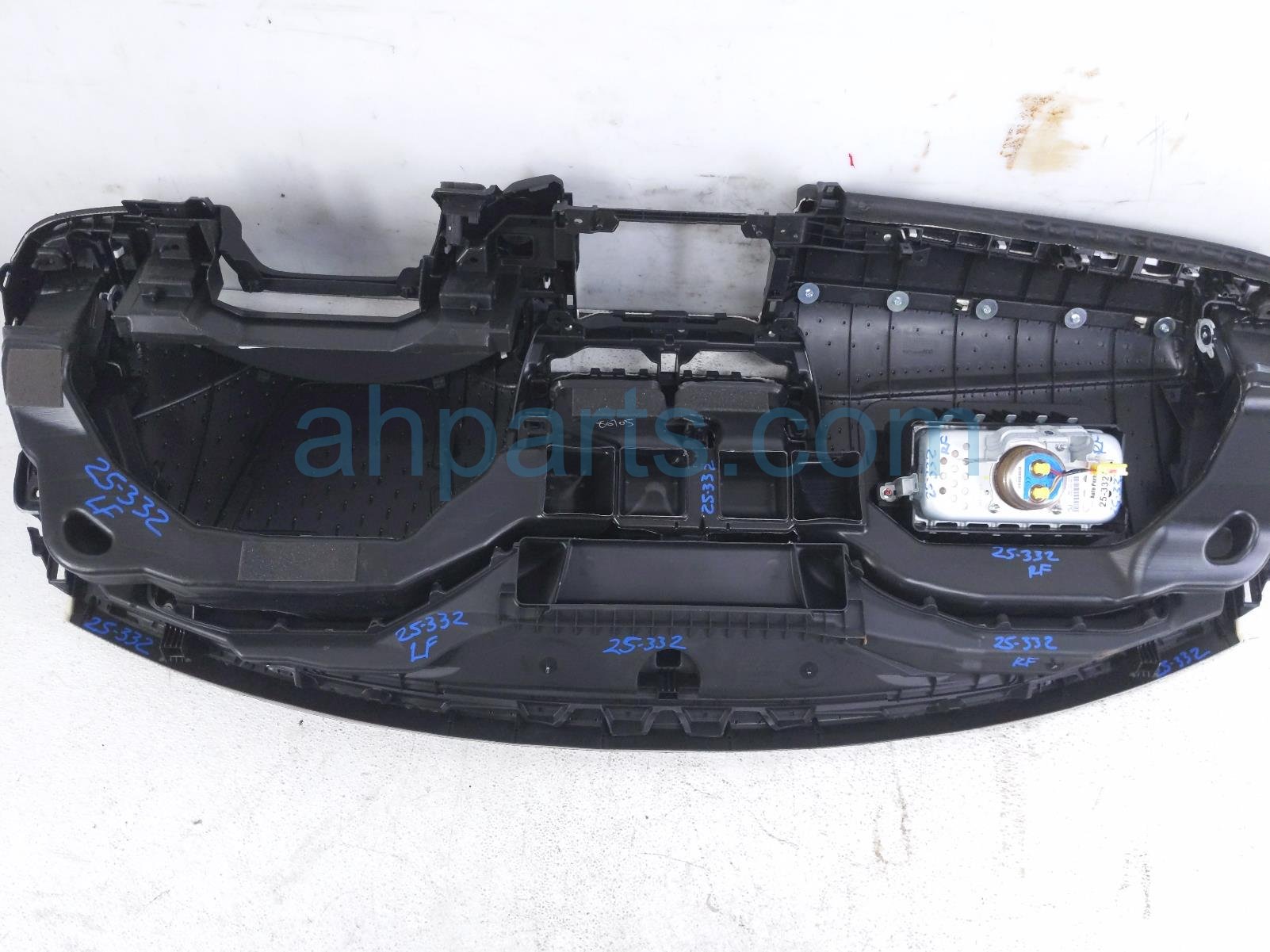 2018 Honda CR V Dashboard W/ Airbag 77100 TLA A00ZA Replacement 2018 Honda CR V Dashboard W/ Airbag 77100 TLA A00ZA Replacement thumbnail