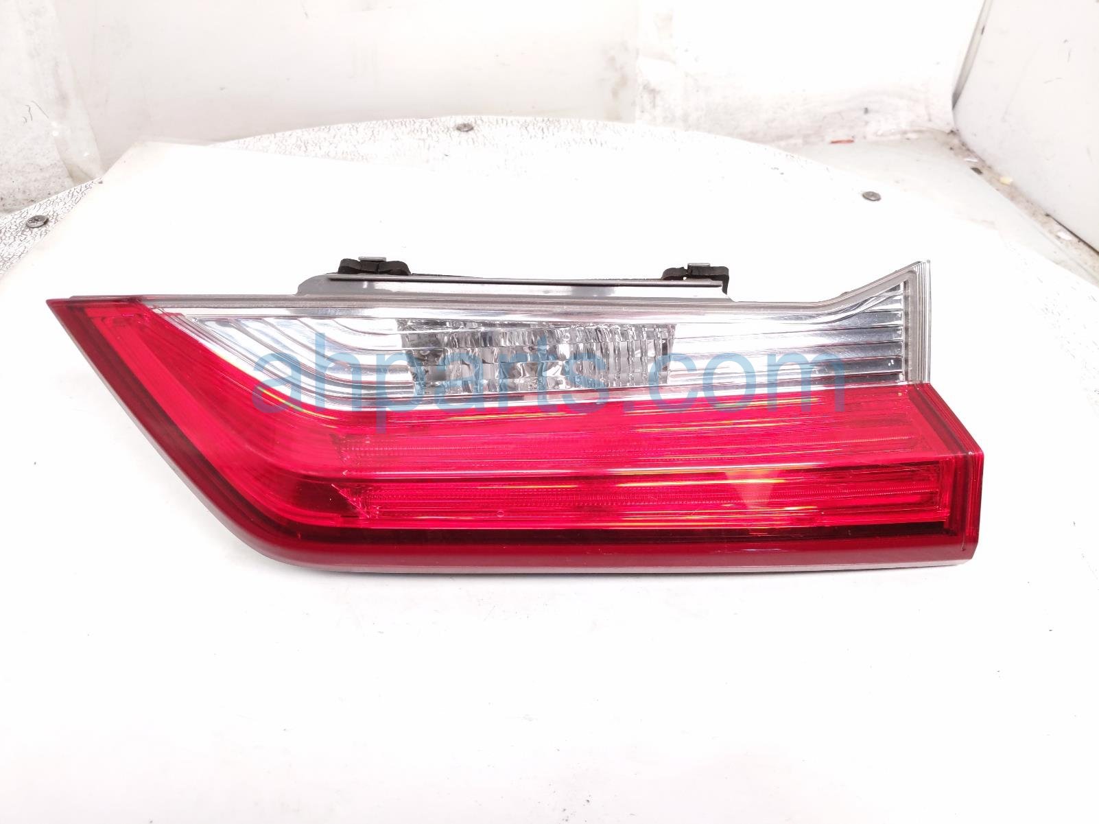 Honda RH TAIL LAMP (ON TRUNK) - Honda RH TAIL LAMP (ON TRUNK) -