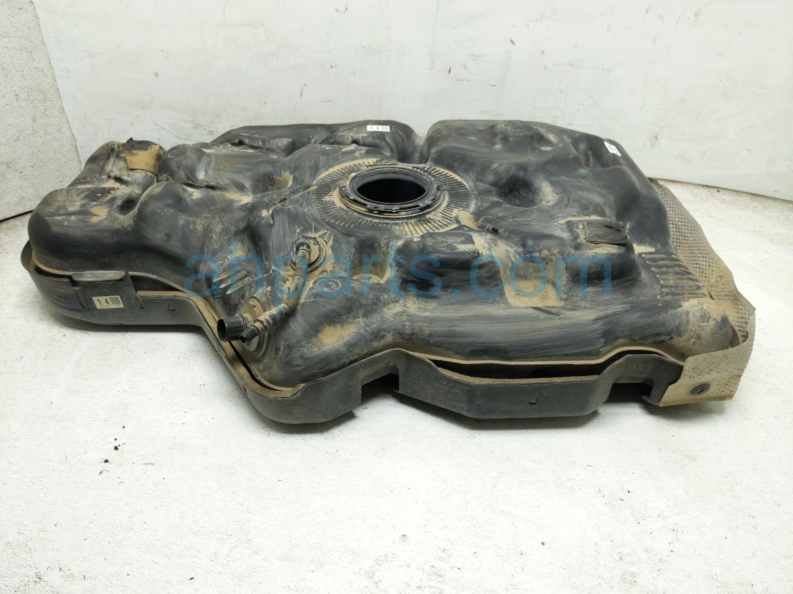 2022 Toyota Sienna Gas / Fuel Tank 77001 08130 Replacement 2022 Toyota Sienna Gas / Fuel Tank 77001 08130 Replacement thumbnail