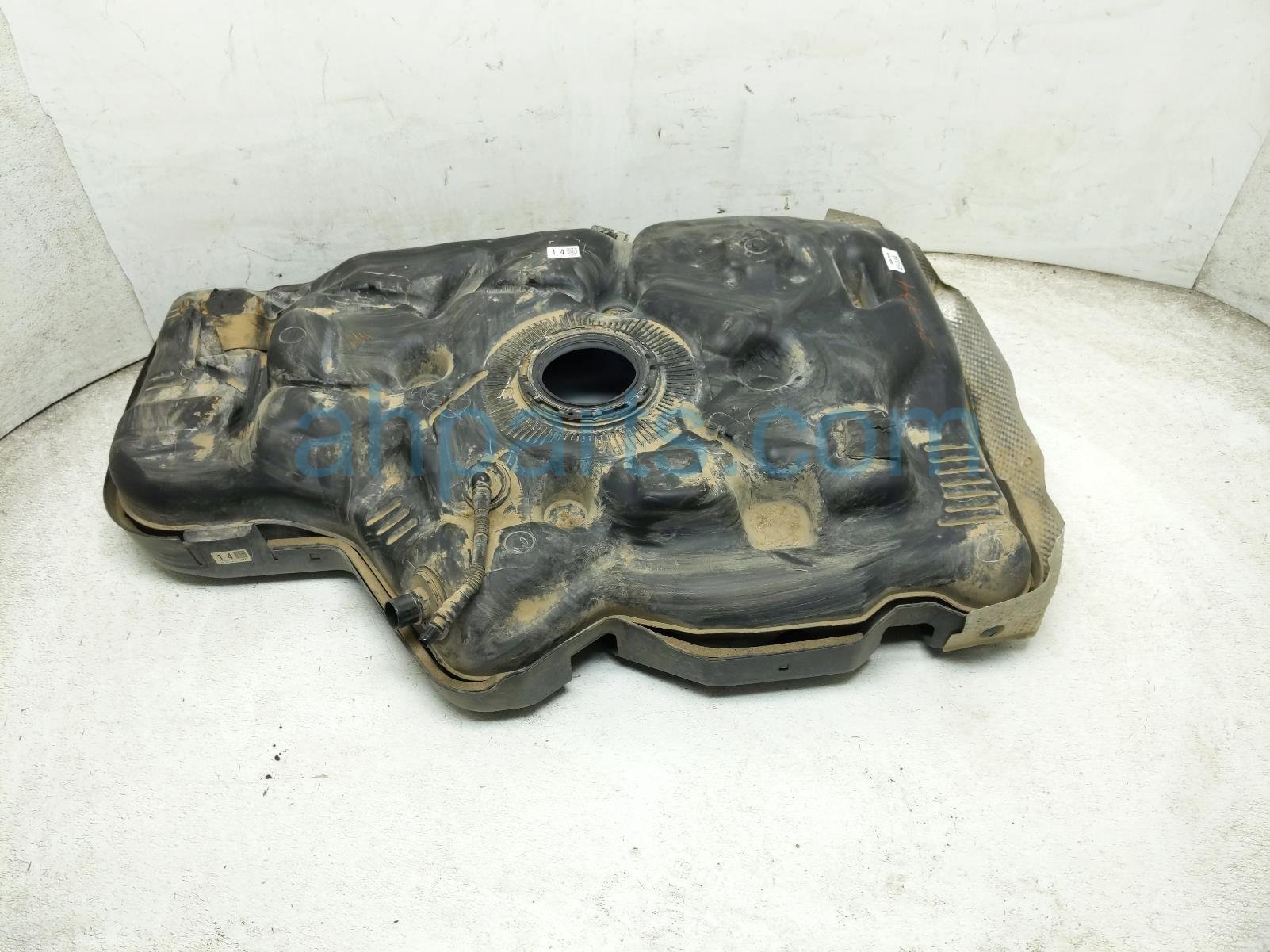 2022 Toyota Sienna Gas / Fuel Tank 77001 08130 Replacement 2022 Toyota Sienna Gas / Fuel Tank 77001 08130 Replacement thumbnail
