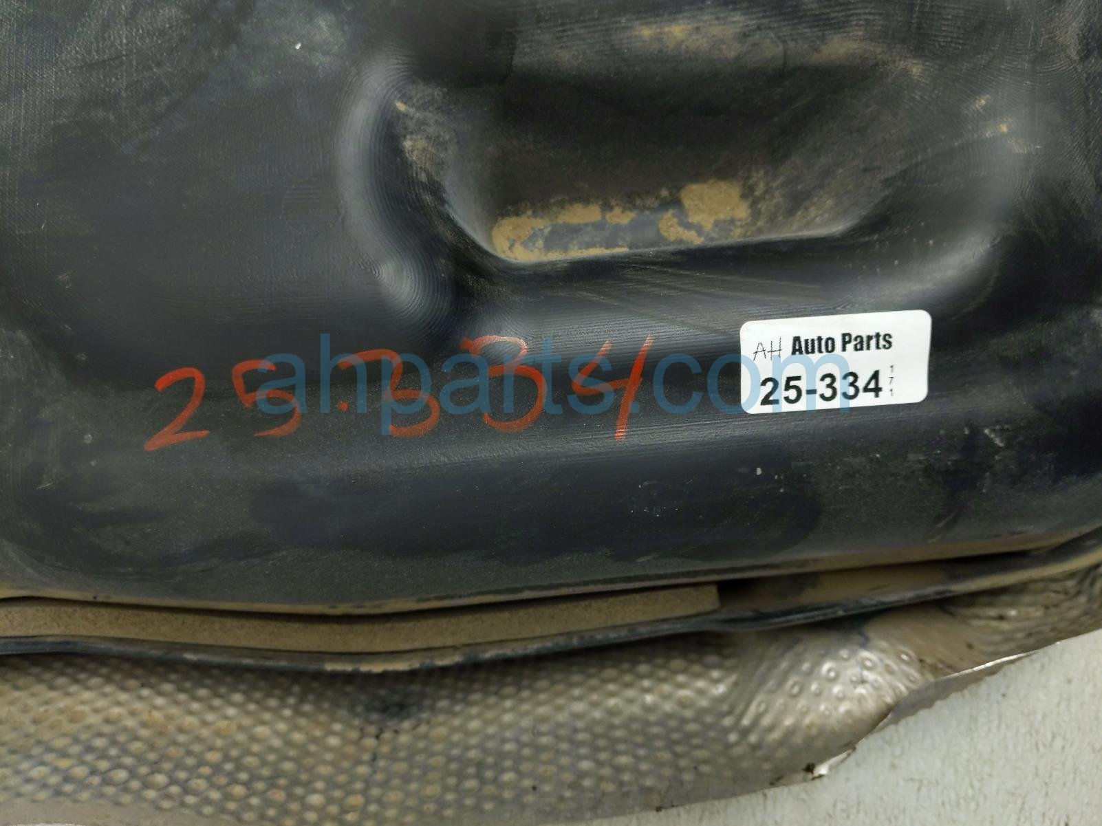 2022 Toyota Sienna Gas / Fuel Tank 77001 08130 Replacement 2022 Toyota Sienna Gas / Fuel Tank 77001 08130 Replacement thumbnail