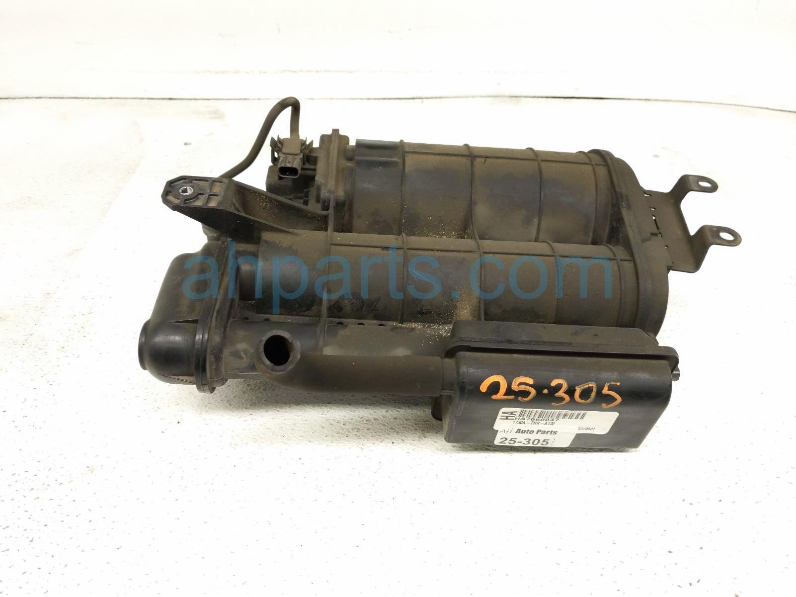 $145 Honda FUEL VAPOR CHARCOAL CANISTER - 3.5L