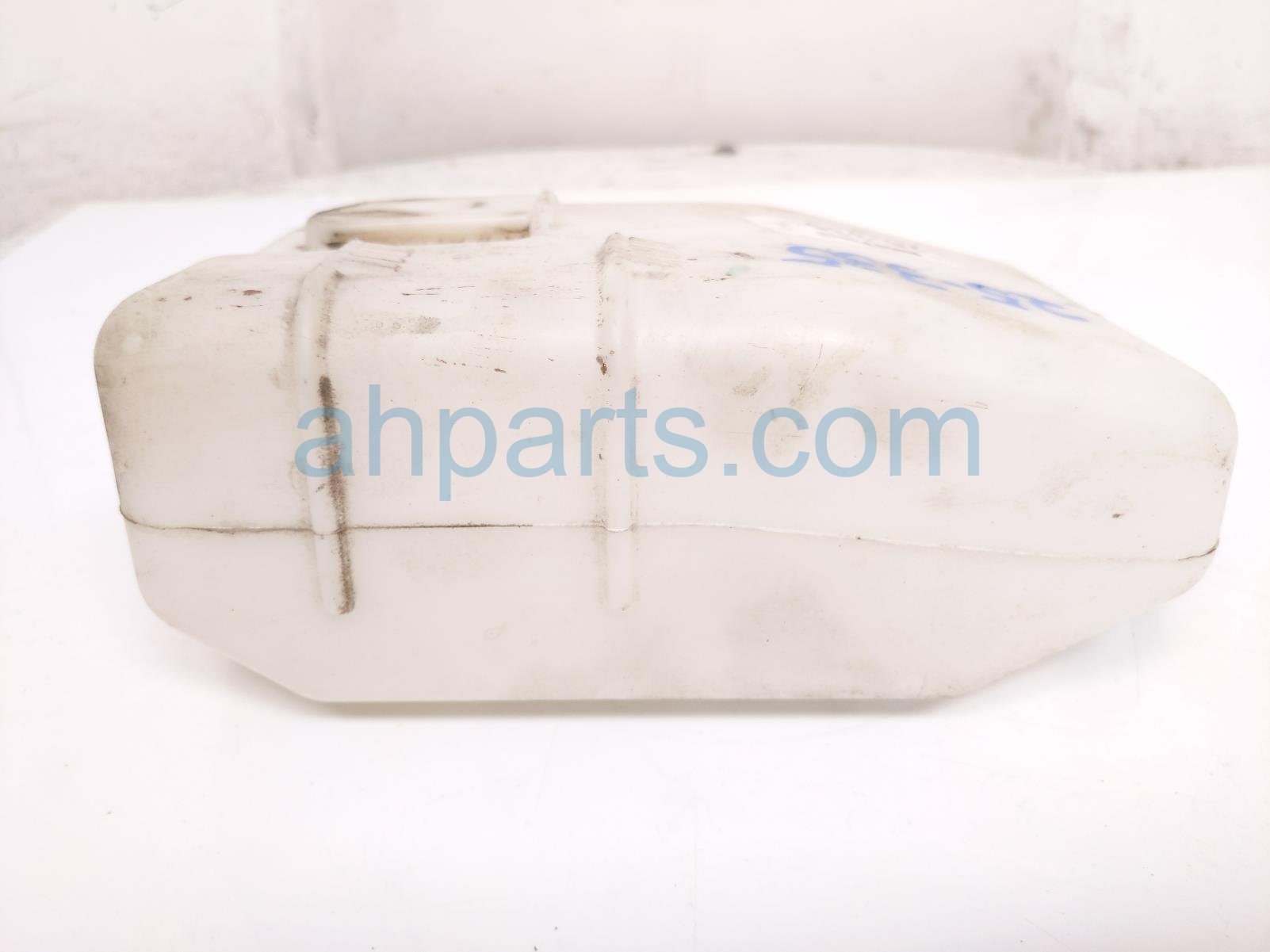 2020 Acura RDX Coolant Overflow Reservoir Tank 19101 5YF A01 Replacement 2020 Acura RDX Coolant Overflow Reservoir Tank 19101 5YF A01 Replacement thumbnail