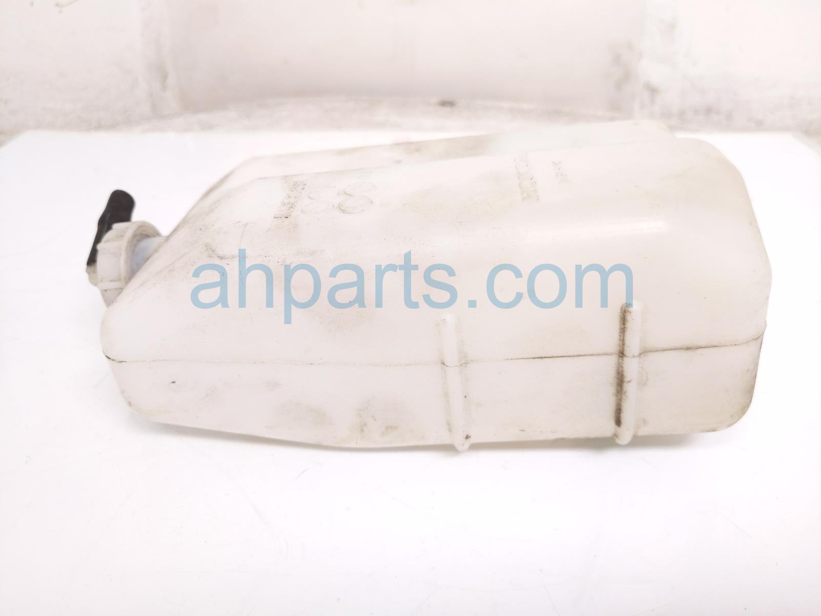 2020 Acura RDX Coolant Overflow Reservoir Tank 19101 5YF A01 Replacement 2020 Acura RDX Coolant Overflow Reservoir Tank 19101 5YF A01 Replacement thumbnail