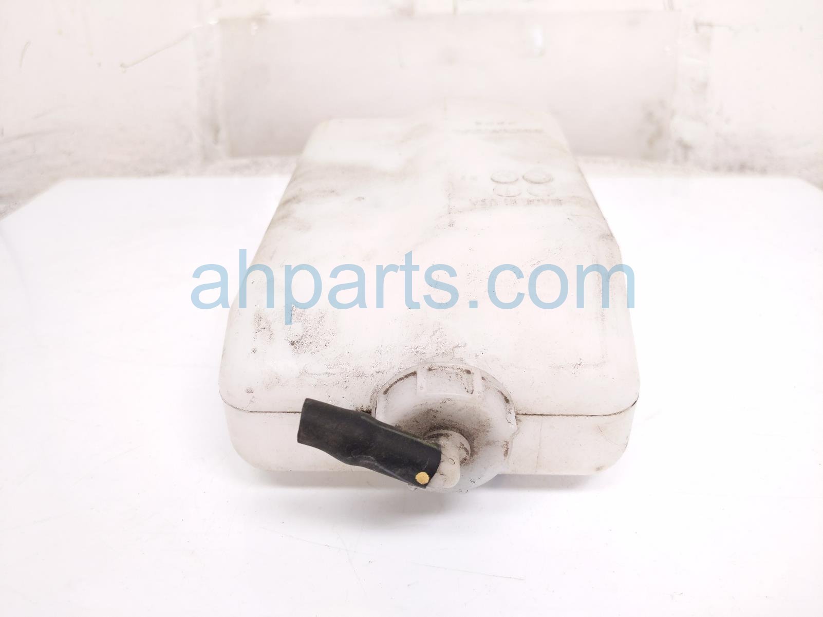 2020 Acura RDX Coolant Overflow Reservoir Tank 19101 5YF A01 Replacement 2020 Acura RDX Coolant Overflow Reservoir Tank 19101 5YF A01 Replacement thumbnail