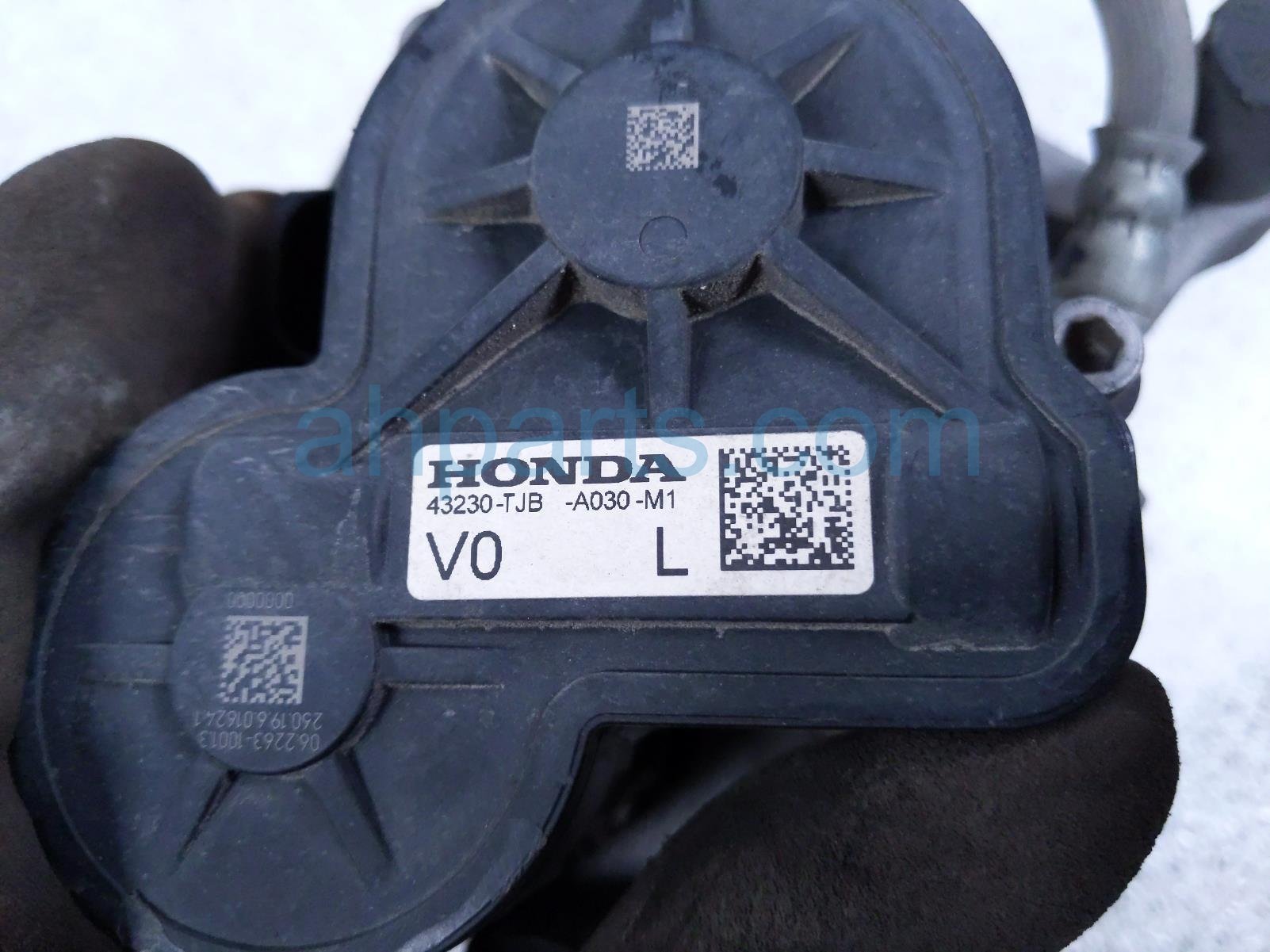 2020 Acura RDX Core Core Rear Driver Brake Caliper 43019 TJB A03 Replacement 2020 Acura RDX Core Core Rear Driver Brake Caliper 43019 TJB A03 Replacement thumbnail