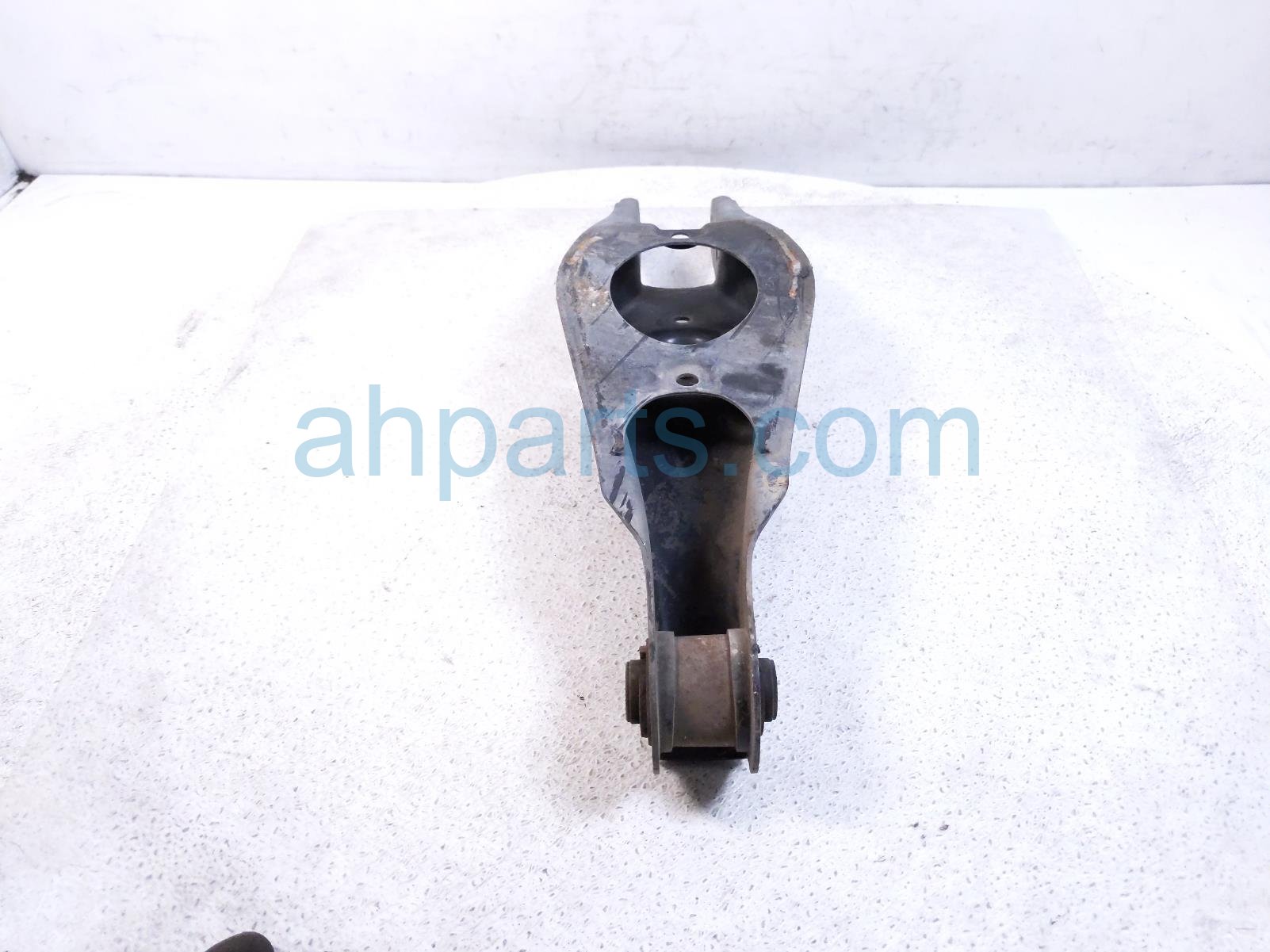 2020 Acura RDX Rear Driver Spring Seat Lower Control Arm 52355 TJB A01 Replacement 2020 Acura RDX Rear Driver Spring Seat Lower Control Arm 52355 TJB A01 Replacement thumbnail