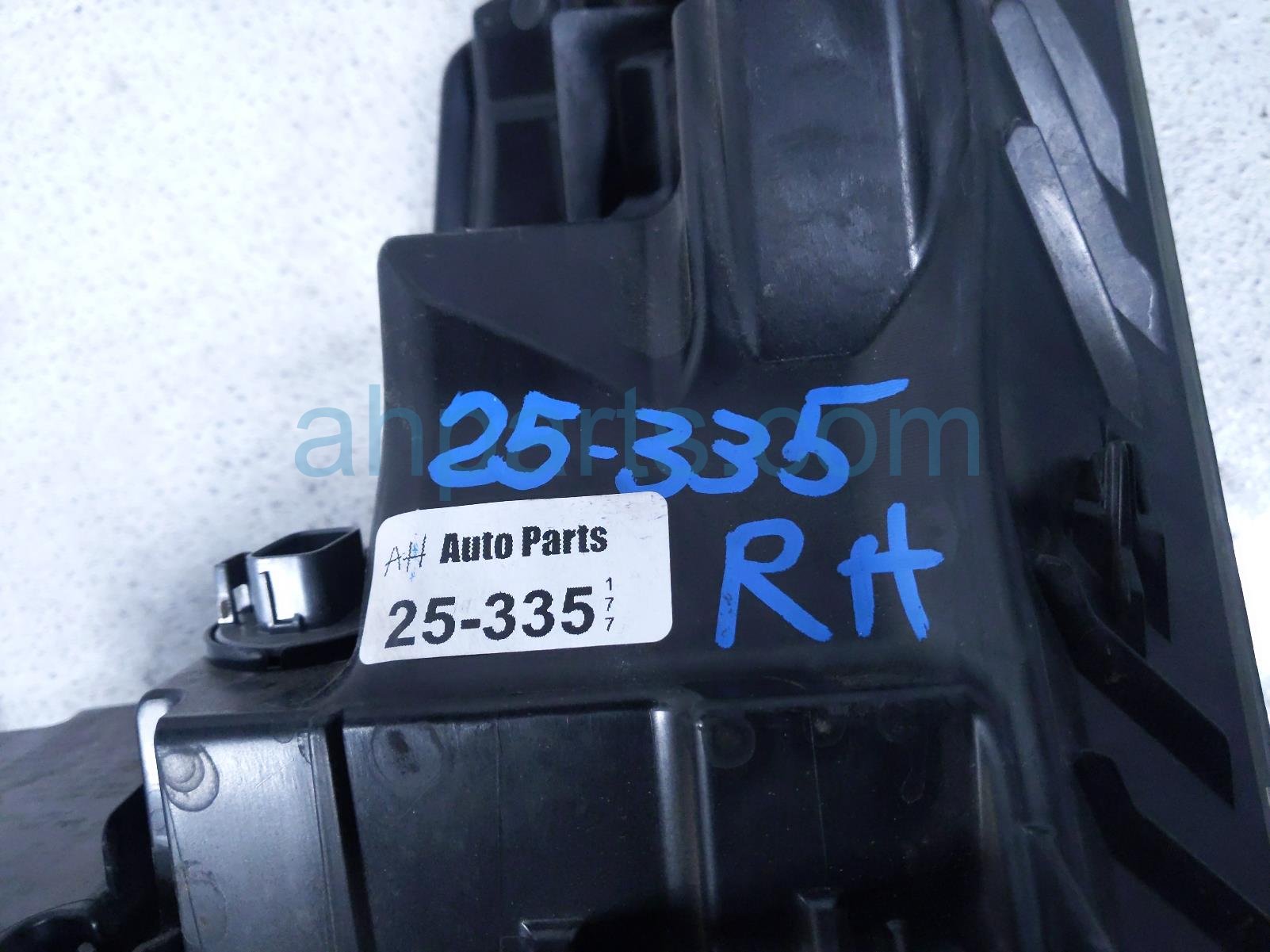 2020 Acura RDX Headlight Passenger Headlamp / Light 33100 TJB A11 Replacement 2020 Acura RDX Headlight Passenger Headlamp / Light 33100 TJB A11 Replacement thumbnail