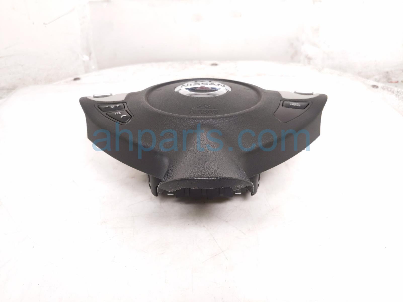 Nissan DRIVER WHEEL AIRBAG
