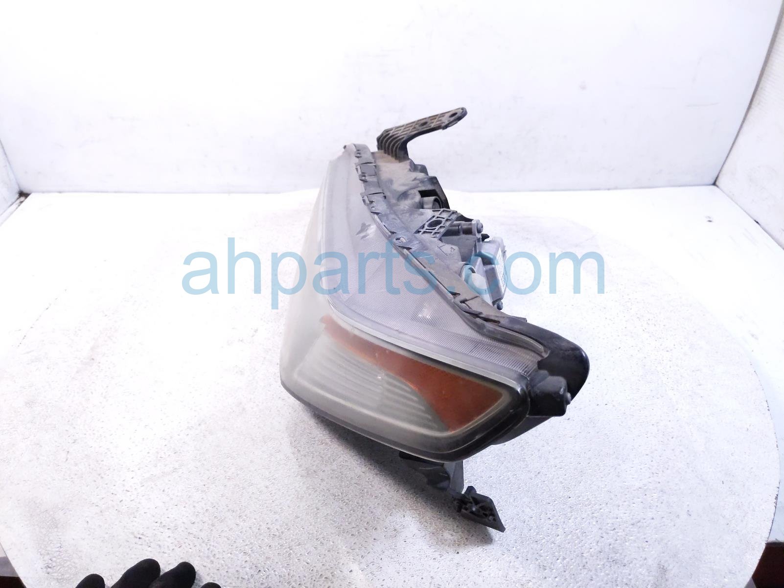 2015 Acura TLX Headlight Driver Headlamp / Light Broken Tabs 33150 TZ3 A01 Replacement 2015 Acura TLX Headlight Driver Headlamp / Light Broken Tabs 33150 TZ3 A01 Replacement thumbnail