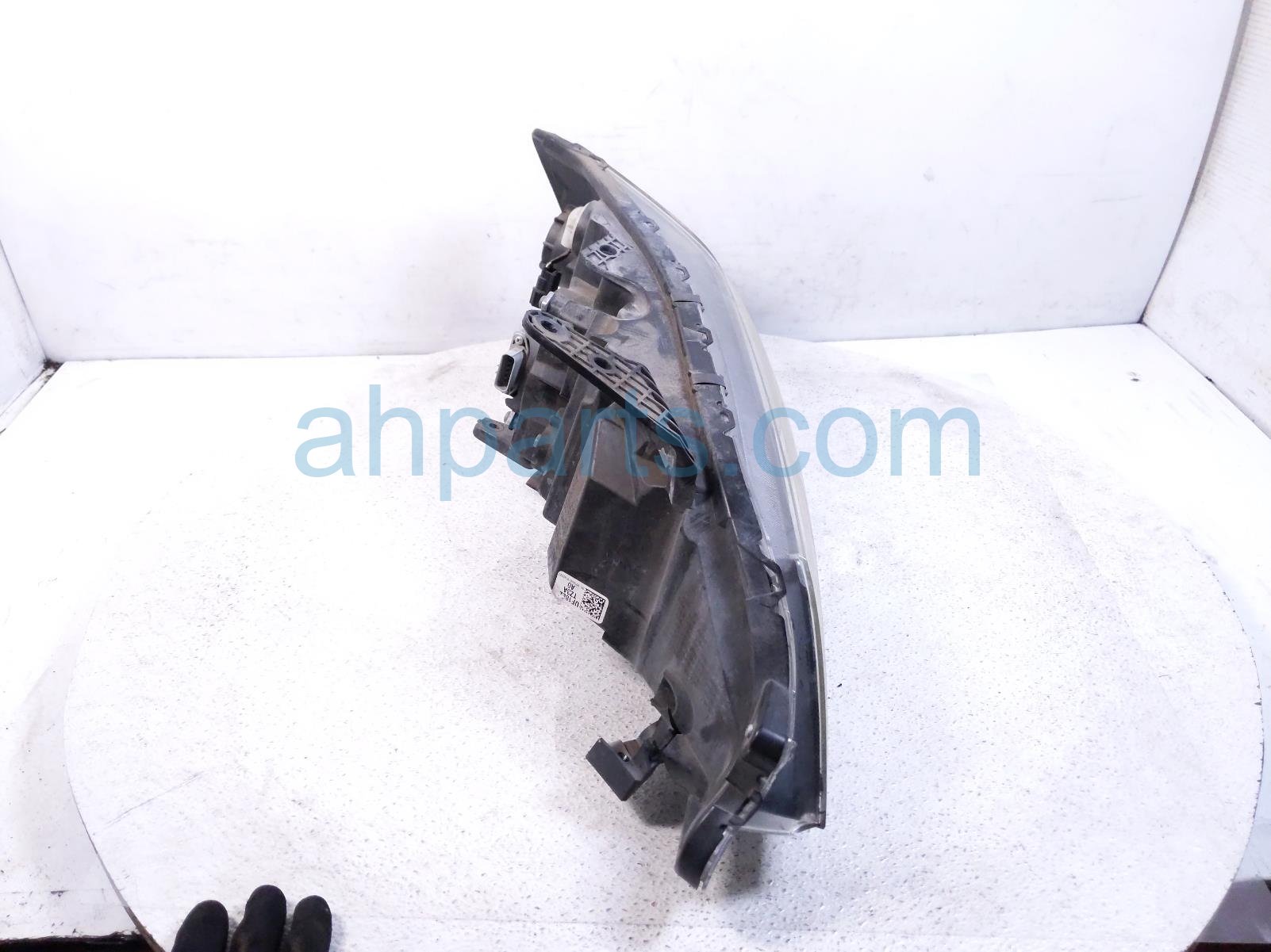 2015 Acura TLX Headlight Driver Headlamp / Light Broken Tabs 33150 TZ3 A01 Replacement 2015 Acura TLX Headlight Driver Headlamp / Light Broken Tabs 33150 TZ3 A01 Replacement thumbnail