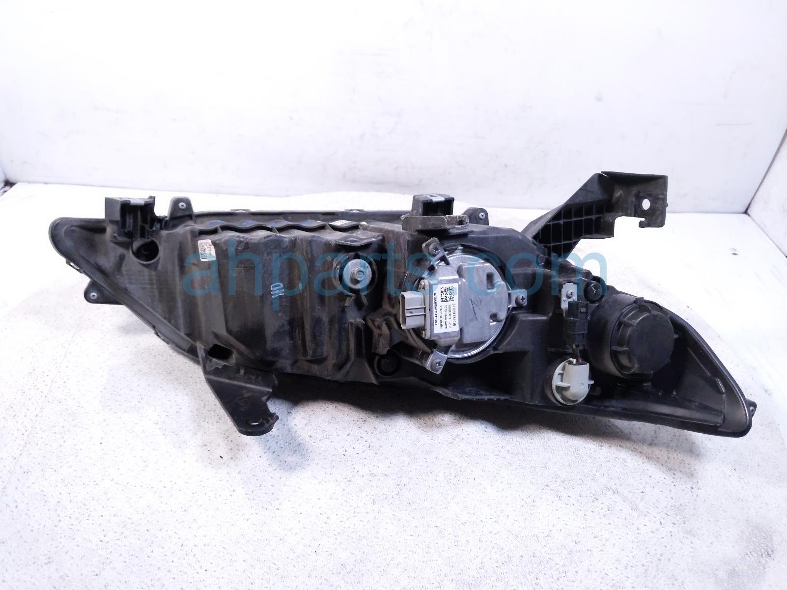 2015 Acura TLX Headlight Driver Headlamp / Light Broken Tabs 33150 TZ3 A01 Replacement 2015 Acura TLX Headlight Driver Headlamp / Light Broken Tabs 33150 TZ3 A01 Replacement thumbnail