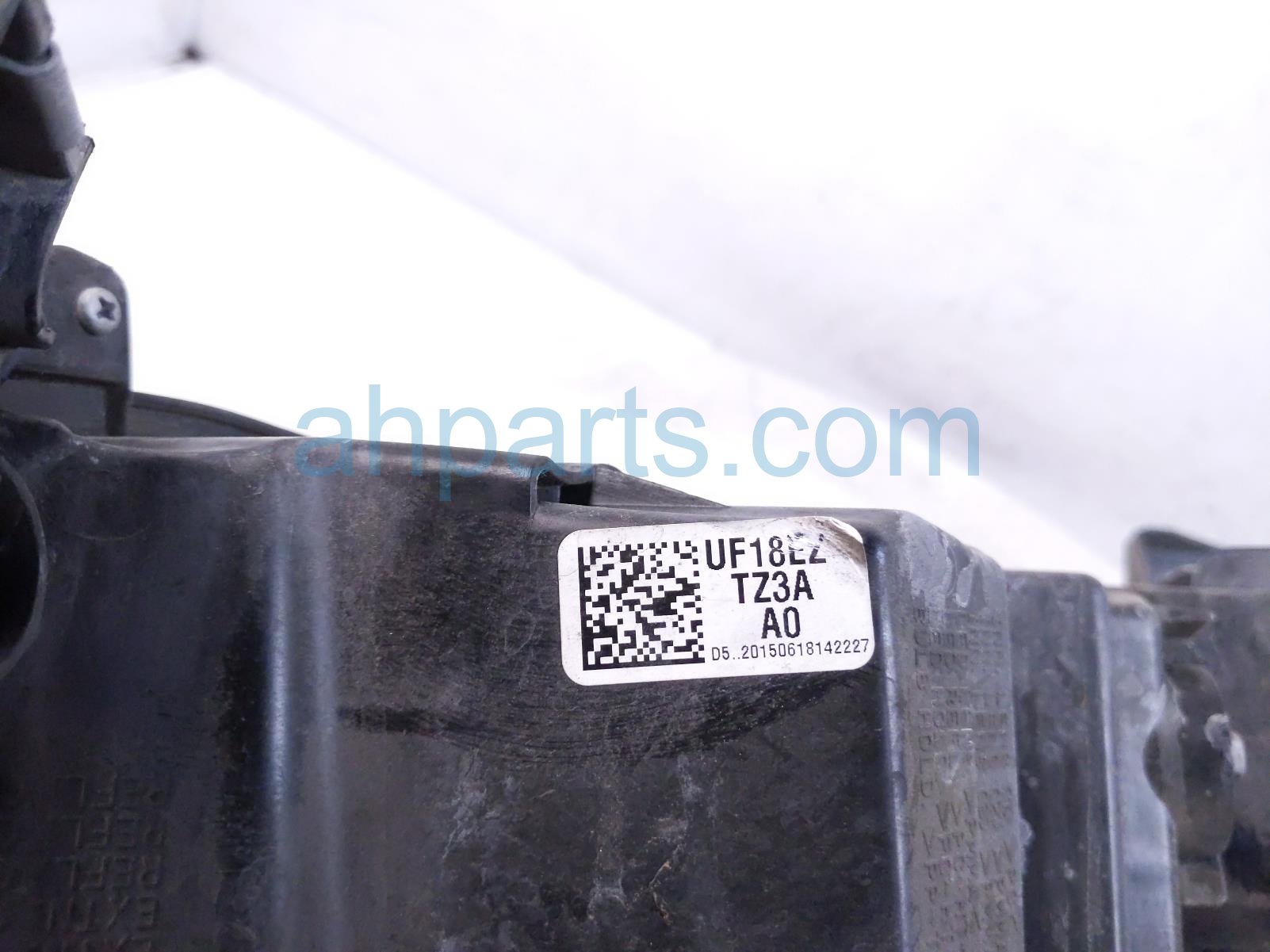 2015 Acura TLX Headlight Driver Headlamp / Light Broken Tabs 33150 TZ3 A01 Replacement 2015 Acura TLX Headlight Driver Headlamp / Light Broken Tabs 33150 TZ3 A01 Replacement thumbnail