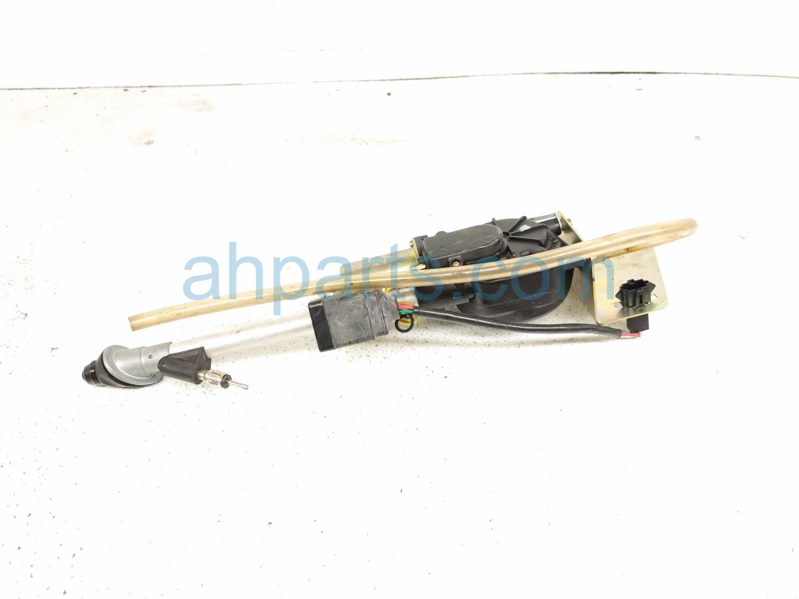 $80 Saab POWER ANTENNA ASSY -