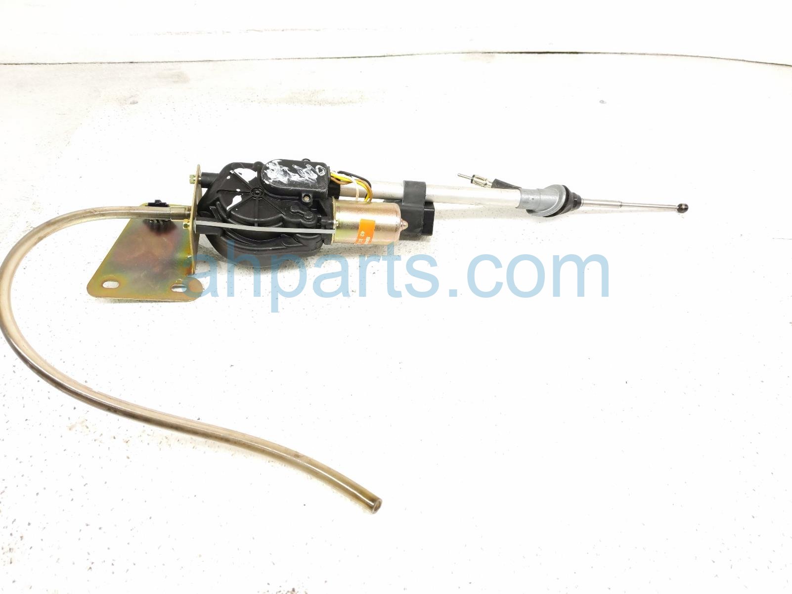 $80 Saab POWER ANTENNA ASSY