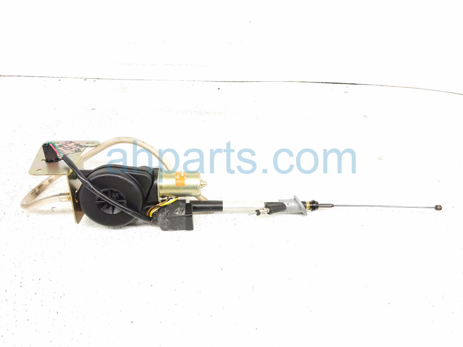 $80 Saab POWER ANTENNA ASSY