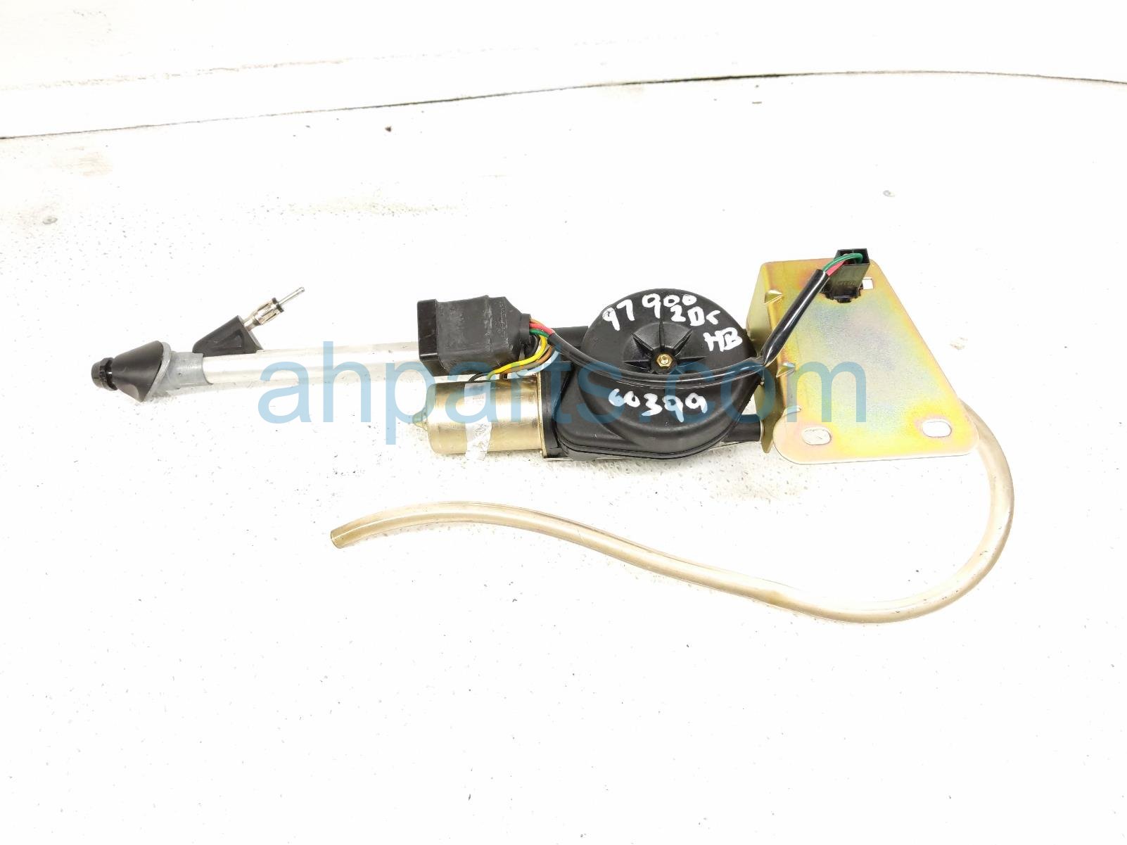 $80 Saab POWER ANTENNA ASSY