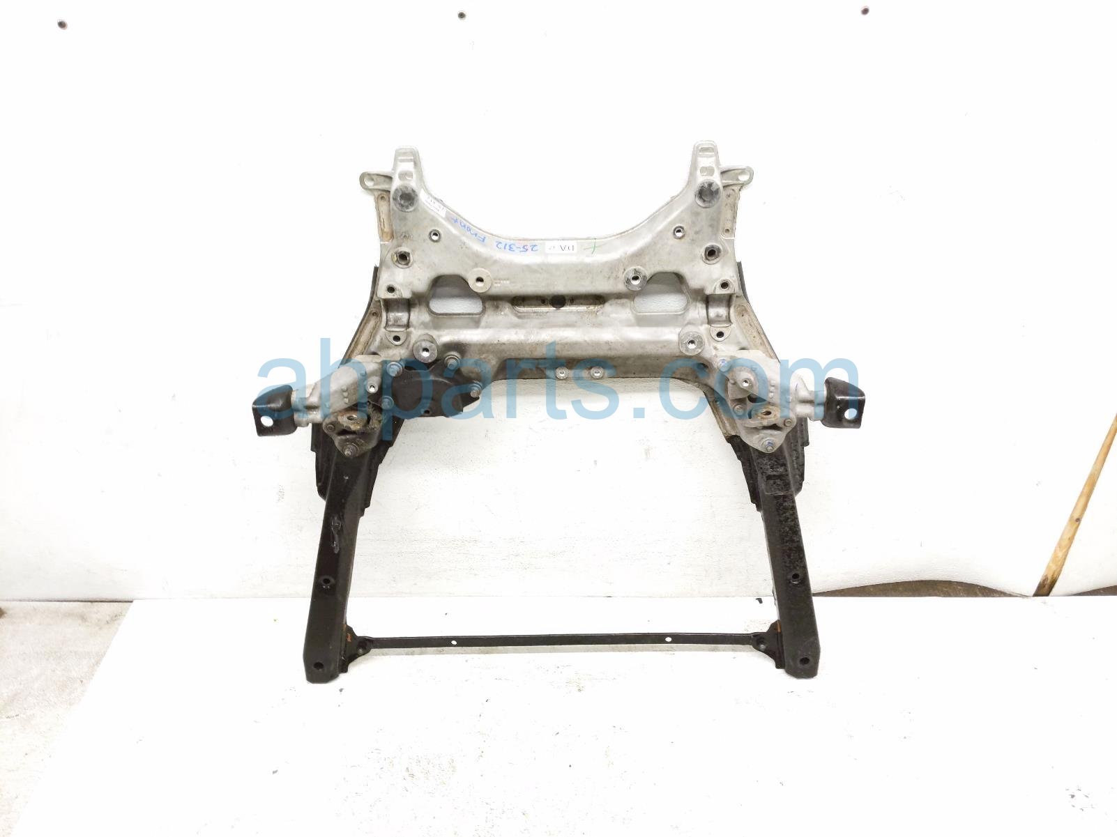 Honda FRONT ENGINE SUB FRAME / CRADLE