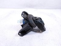 $35 Kia RH ENGINE MOUNT - 3.8L FWD $35 Kia RH ENGINE MOUNT - 3.8L FWD