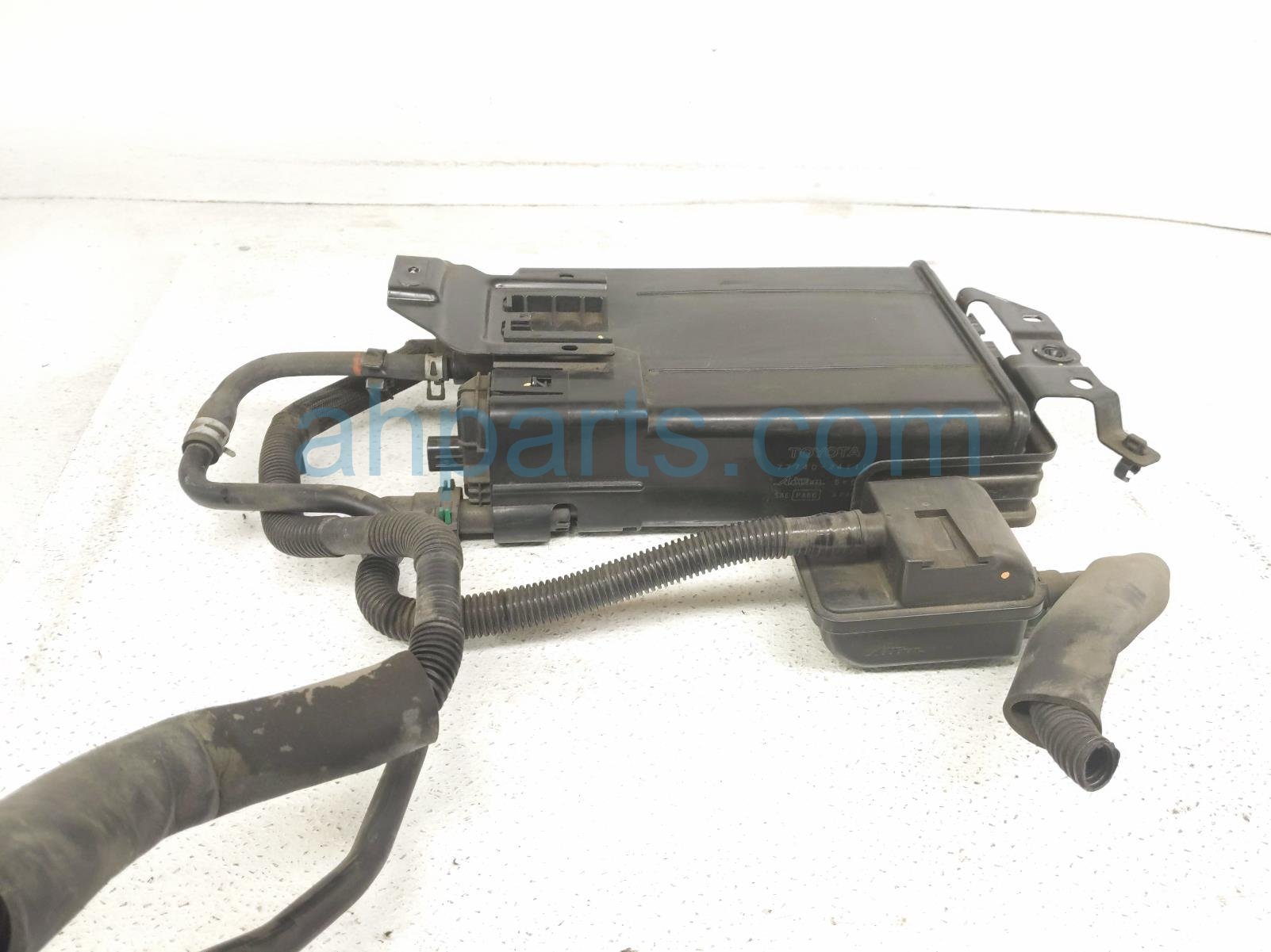 $125 Lexus FUEL VAPOR CHARCOAL CANISTER - 2.0L