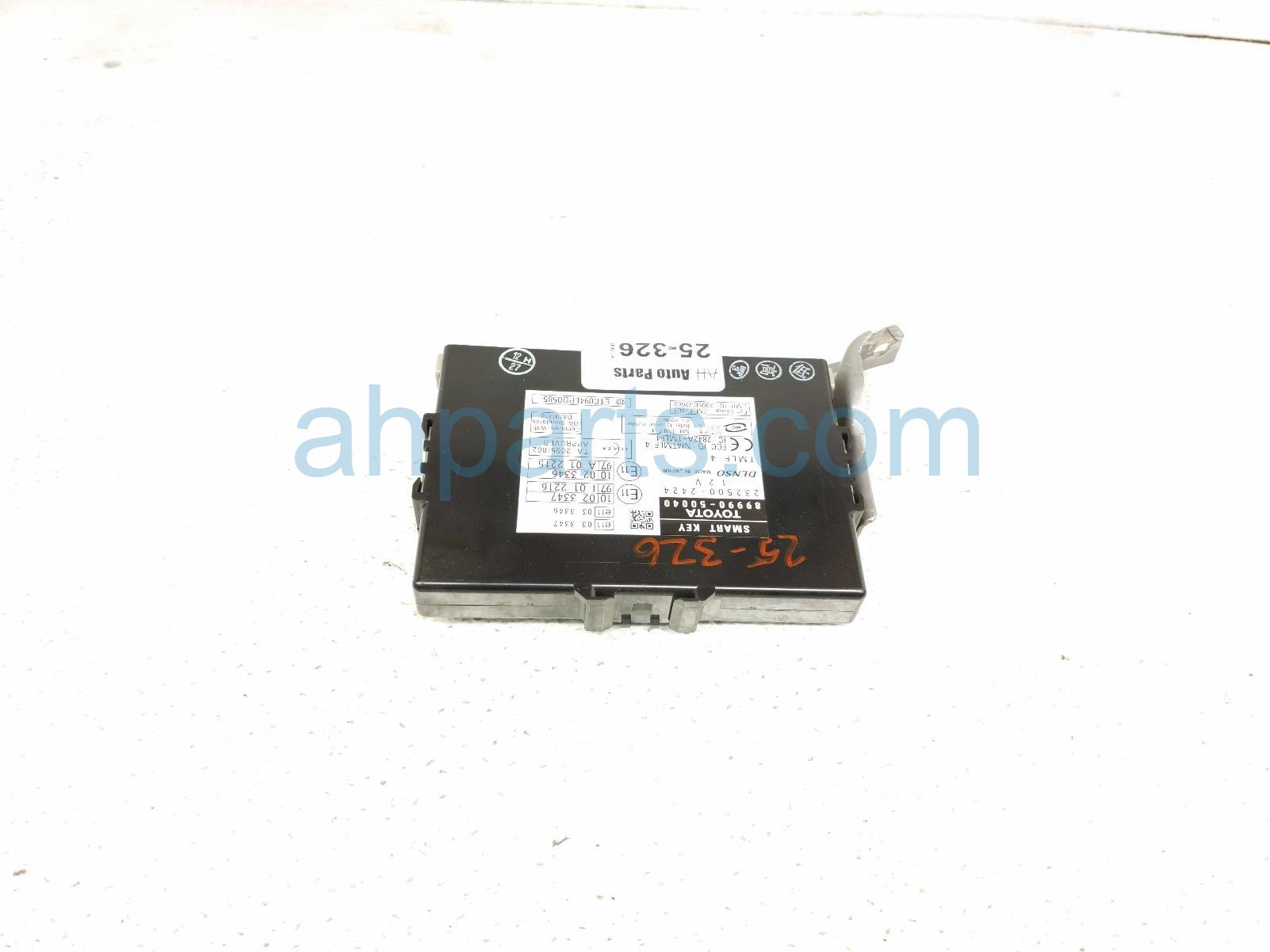 $100 Lexus SMART KEY CONTROL MODULE $100 Lexus SMART KEY CONTROL MODULE