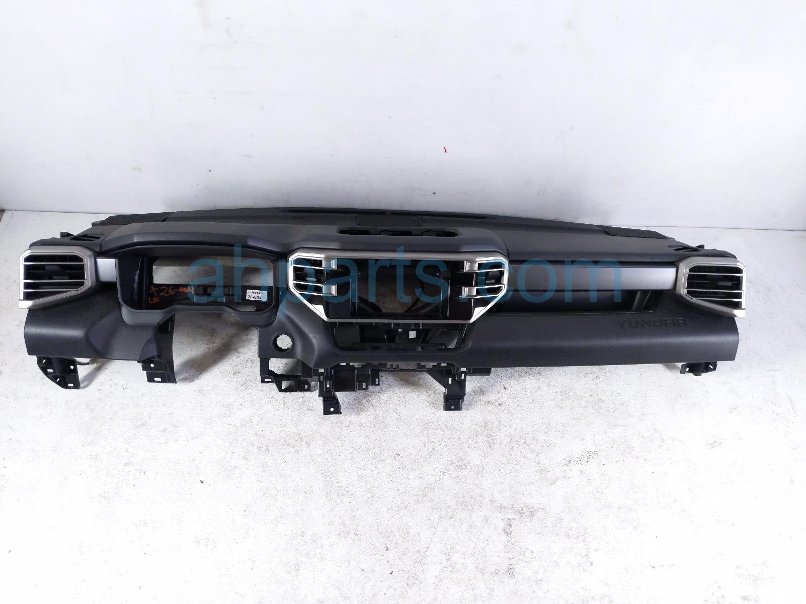 $950 Toyota DASHBOARD W/ AIRBAG