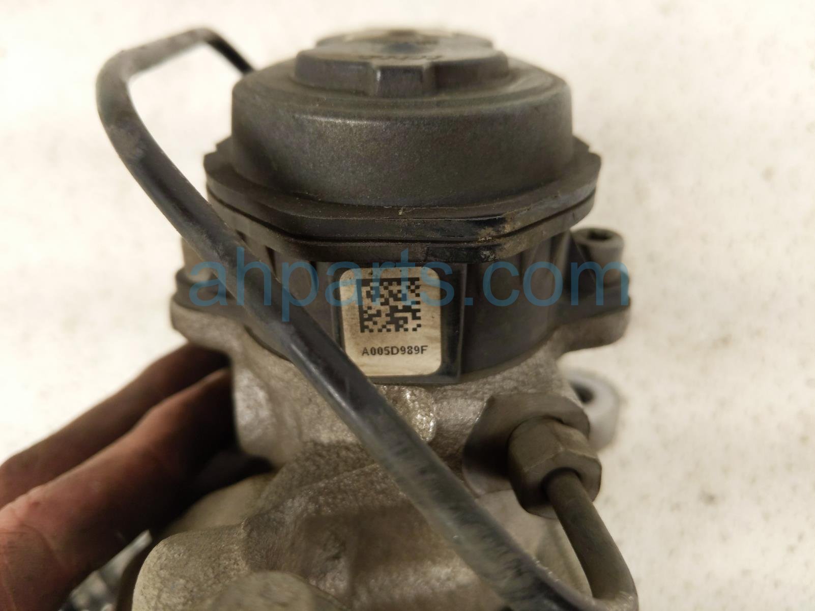 2023 Jeep Cherokee Rear Driver Brake Caliper 68526655AA Replacement 2023 Jeep Cherokee Rear Driver Brake Caliper 68526655AA Replacement thumbnail