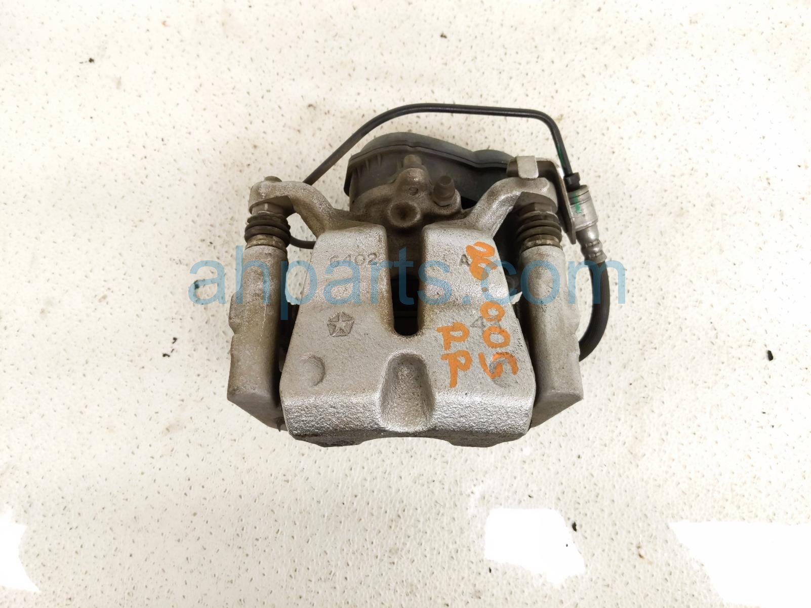 2023 Jeep Cherokee Rear Passenger Brake Caliper 68526656AA Replacement 2023 Jeep Cherokee Rear Passenger Brake Caliper 68526656AA Replacement thumbnail
