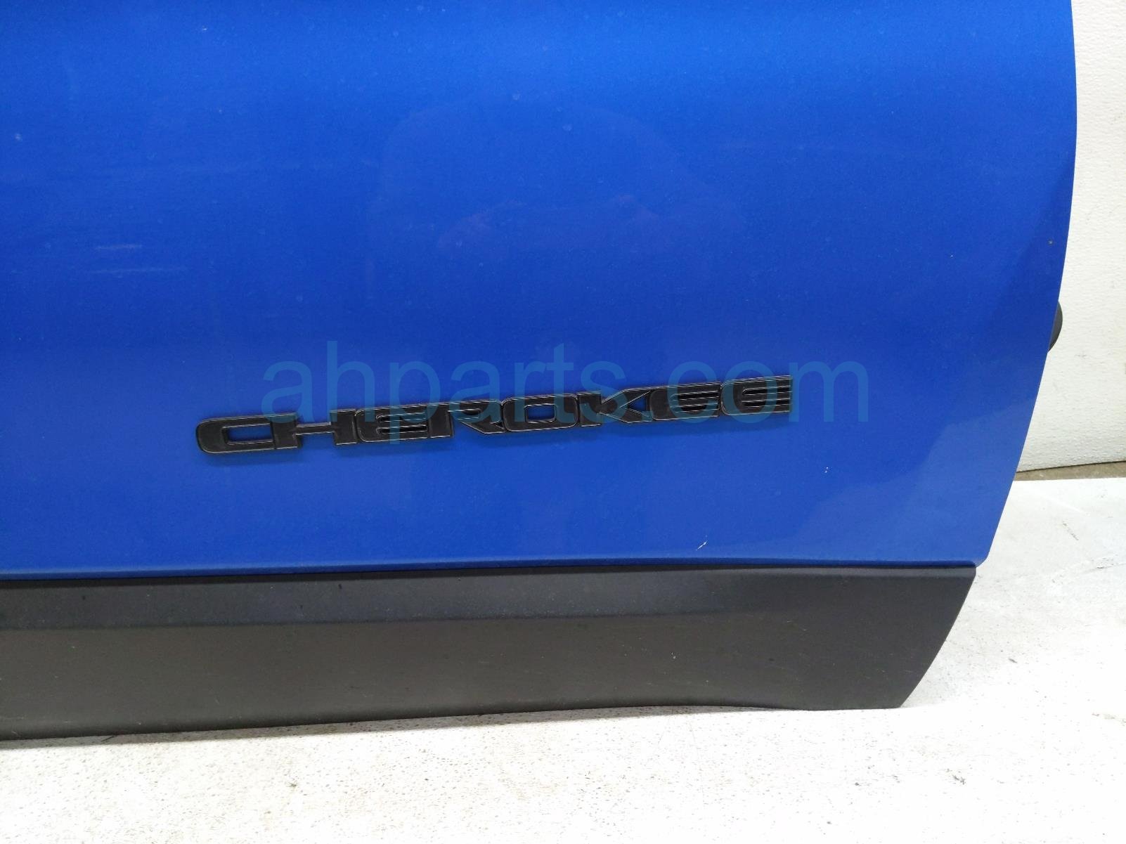 2023 Jeep Cherokee Front Passenger Door Blue No Mirror/trim 68640462AA Replacement 2023 Jeep Cherokee Front Passenger Door Blue No Mirror/trim 68640462AA Replacement thumbnail