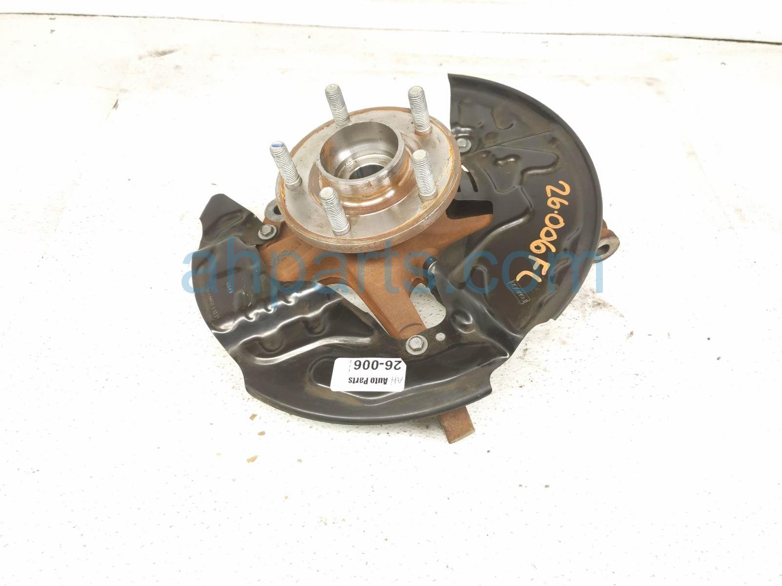 Ford FR/LH SPINDLE KNUCKLE HUB