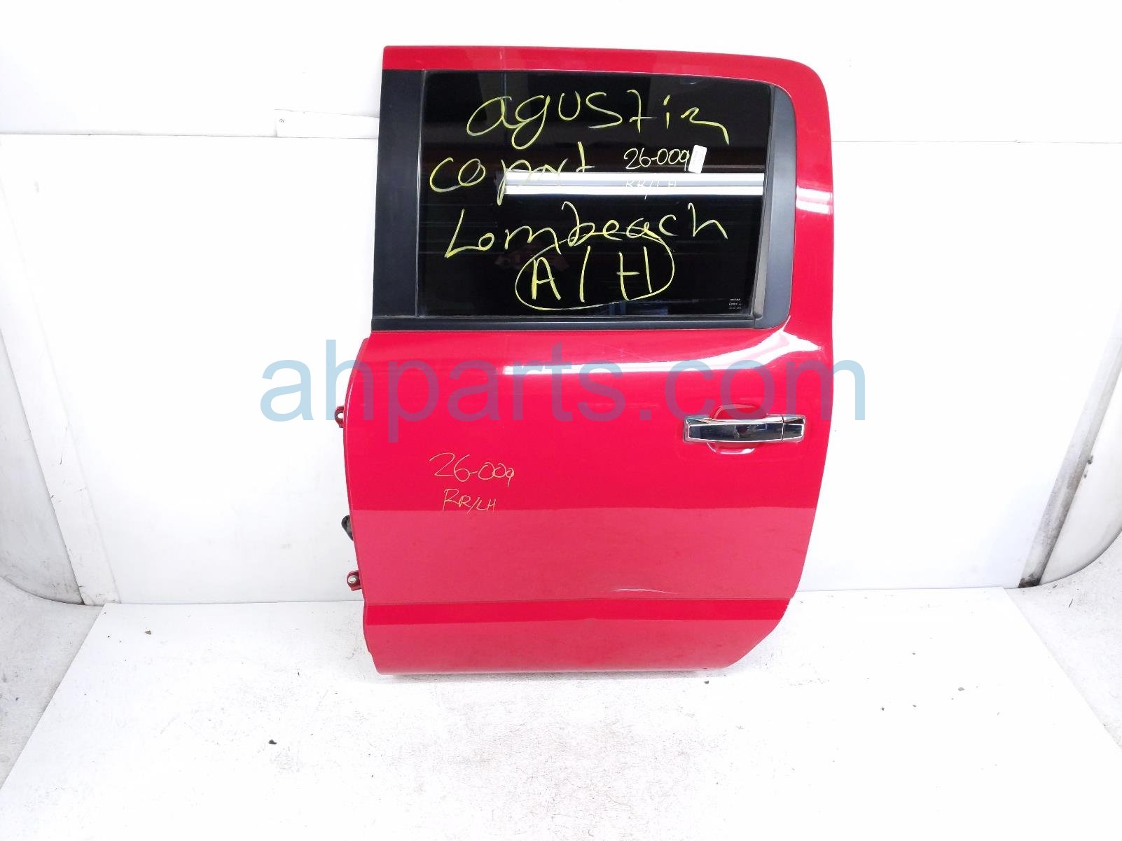 Nissan RR/LH DOOR - RED - NO INSIDE TRIM Nissan RR/LH DOOR - RED - NO INSIDE TRIM