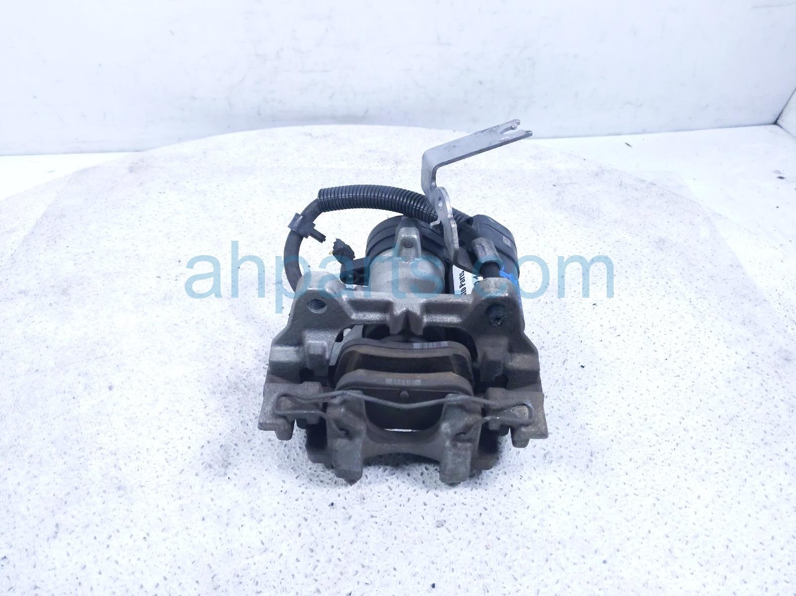 2017 Ford Fusion Rear Passenger Brake Caliper DG9Z 2552 C Replacement 2017 Ford Fusion Rear Passenger Brake Caliper DG9Z 2552 C Replacement thumbnail