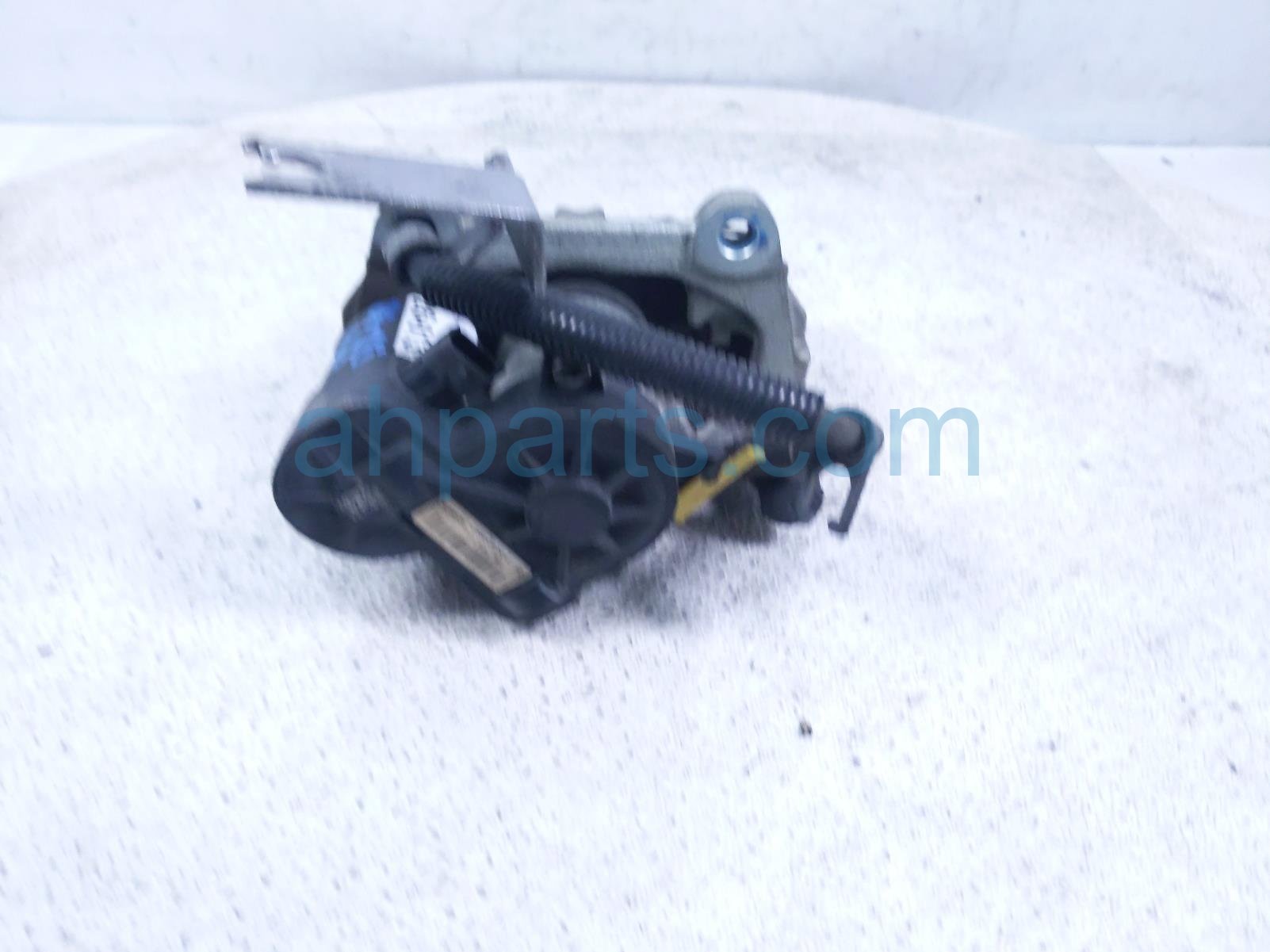 2017 Ford Fusion Rear Passenger Brake Caliper DG9Z 2552 C Replacement 2017 Ford Fusion Rear Passenger Brake Caliper DG9Z 2552 C Replacement thumbnail