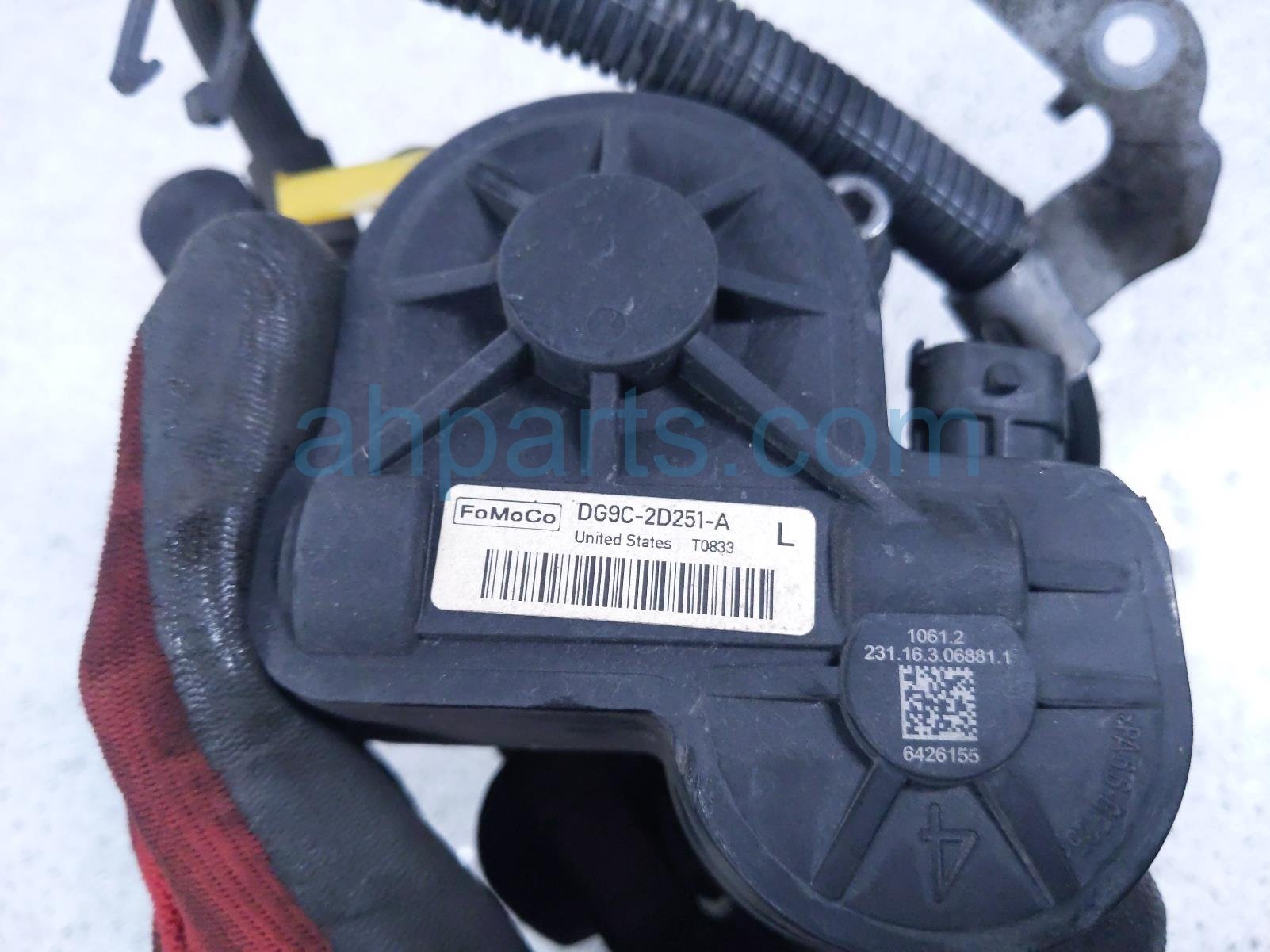 2017 Ford Fusion Rear Driver Brake Caliper DG9Z 2553 C Replacement 2017 Ford Fusion Rear Driver Brake Caliper DG9Z 2553 C Replacement thumbnail