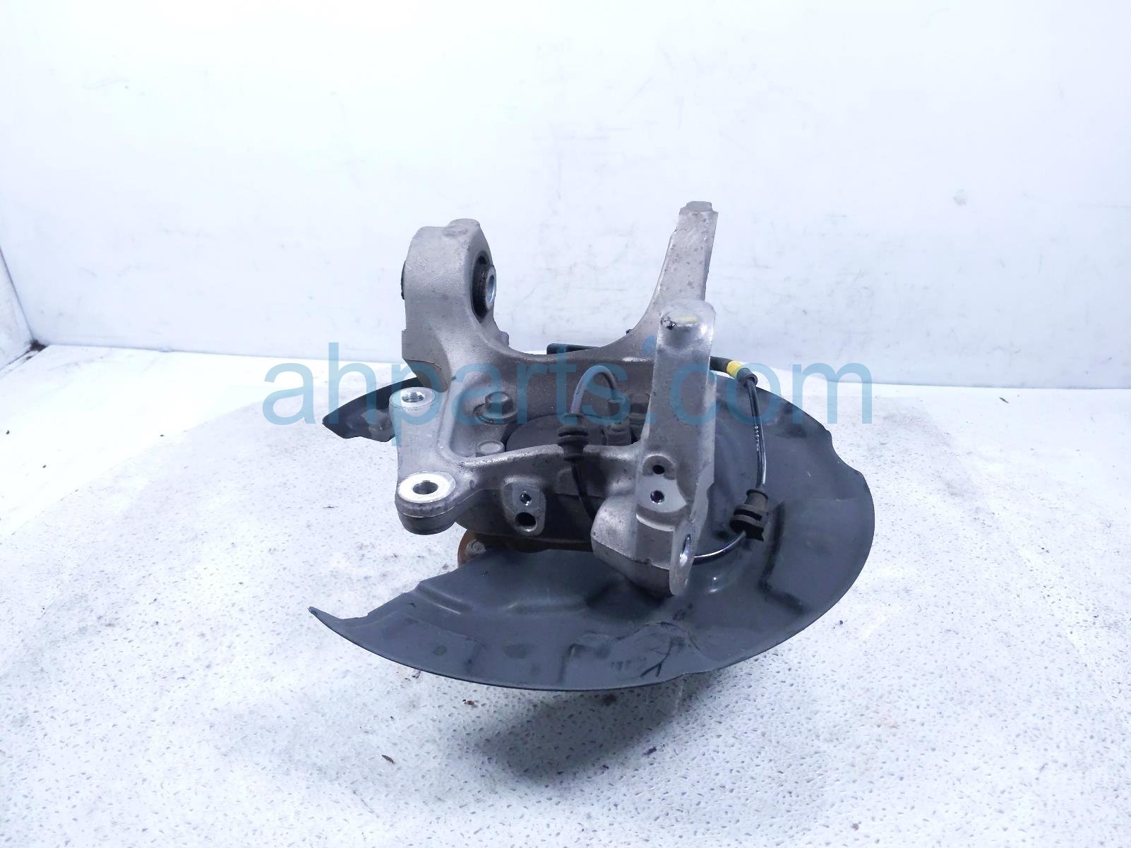 2017 Ford Fusion Axle Stub Rear Passenger Spindle Knuckle Hub DG9Z 5B758 C Replacement 2017 Ford Fusion Axle Stub Rear Passenger Spindle Knuckle Hub DG9Z 5B758 C Replacement thumbnail