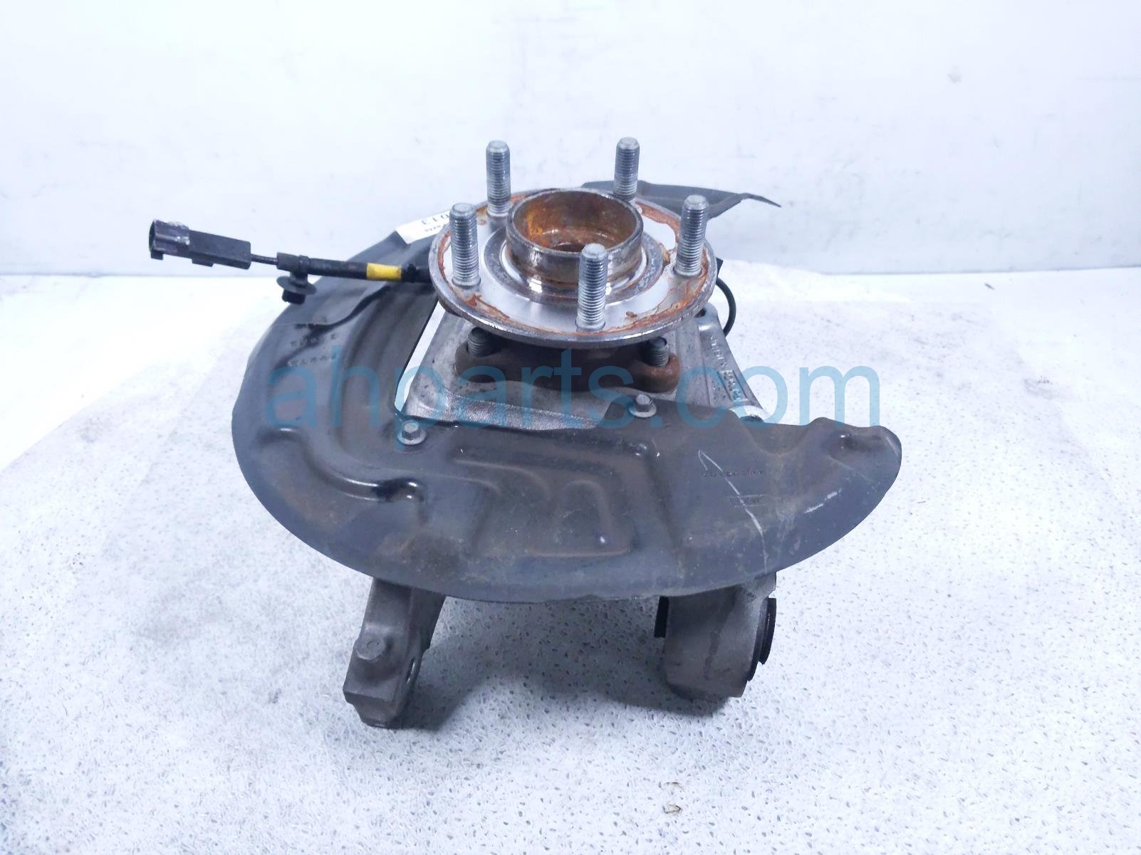 2017 Ford Fusion Axle Stub Rear Driver Spindle Knuckle Hub DG9Z 5B759 E Replacement 2017 Ford Fusion Axle Stub Rear Driver Spindle Knuckle Hub DG9Z 5B759 E Replacement thumbnail