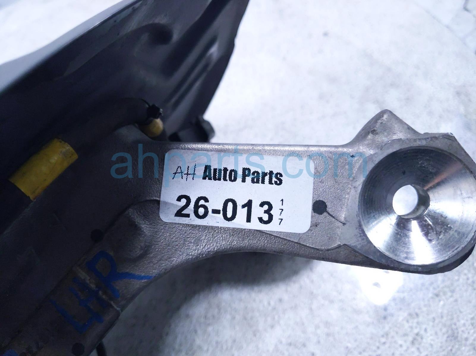 2017 Ford Fusion Axle Stub Rear Driver Spindle Knuckle Hub DG9Z 5B759 E Replacement 2017 Ford Fusion Axle Stub Rear Driver Spindle Knuckle Hub DG9Z 5B759 E Replacement thumbnail