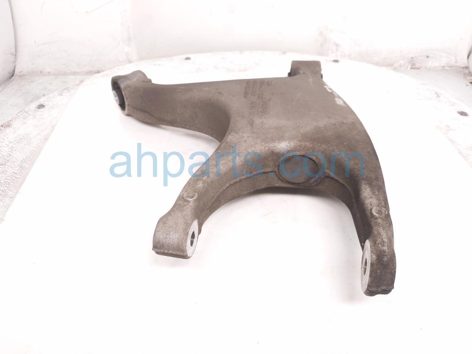 2021 Porsche Macan Control Rear Passenger Lower Spring Seat Arm 8R0 505 312 F Replacement 2021 Porsche Macan Control Rear Passenger Lower Spring Seat Arm 8R0 505 312 F Replacement thumbnail