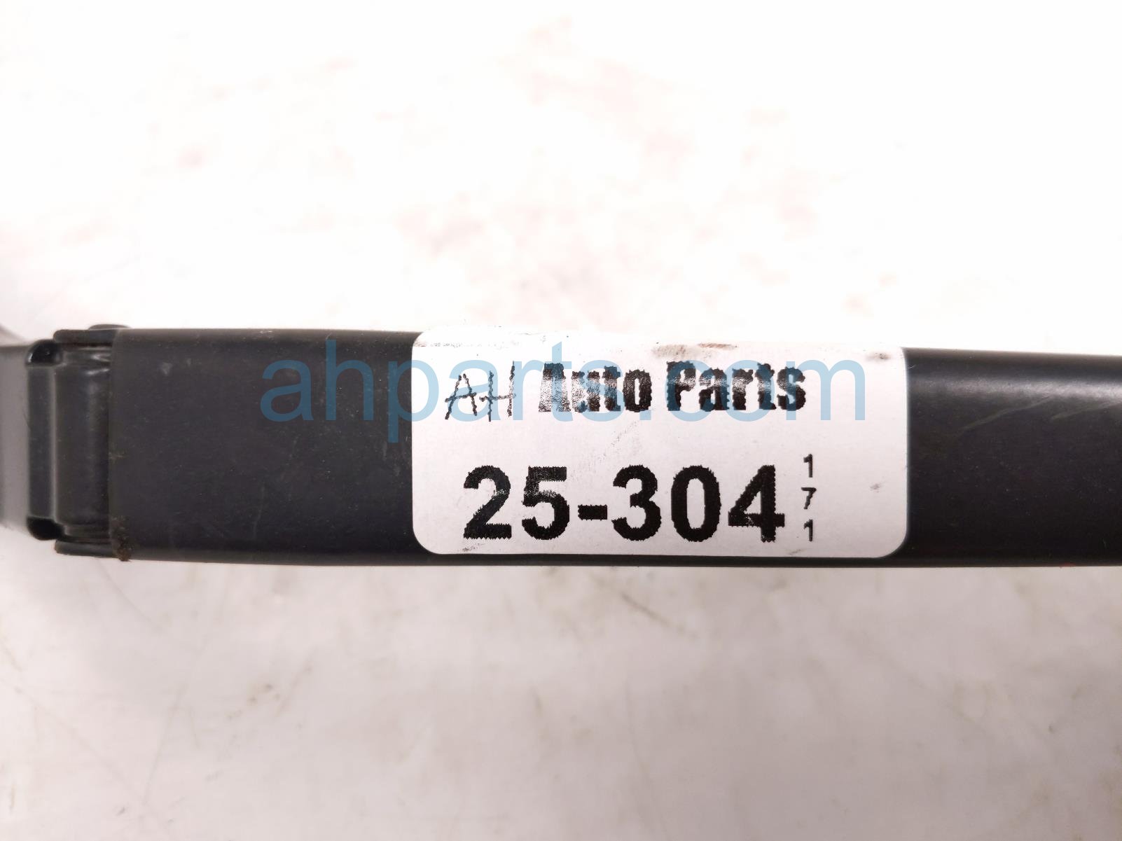 2018 BMW X5 Passenger Windshield Wiper Arm 61 61 7 304 071 Replacement 2018 BMW X5 Passenger Windshield Wiper Arm 61 61 7 304 071 Replacement thumbnail