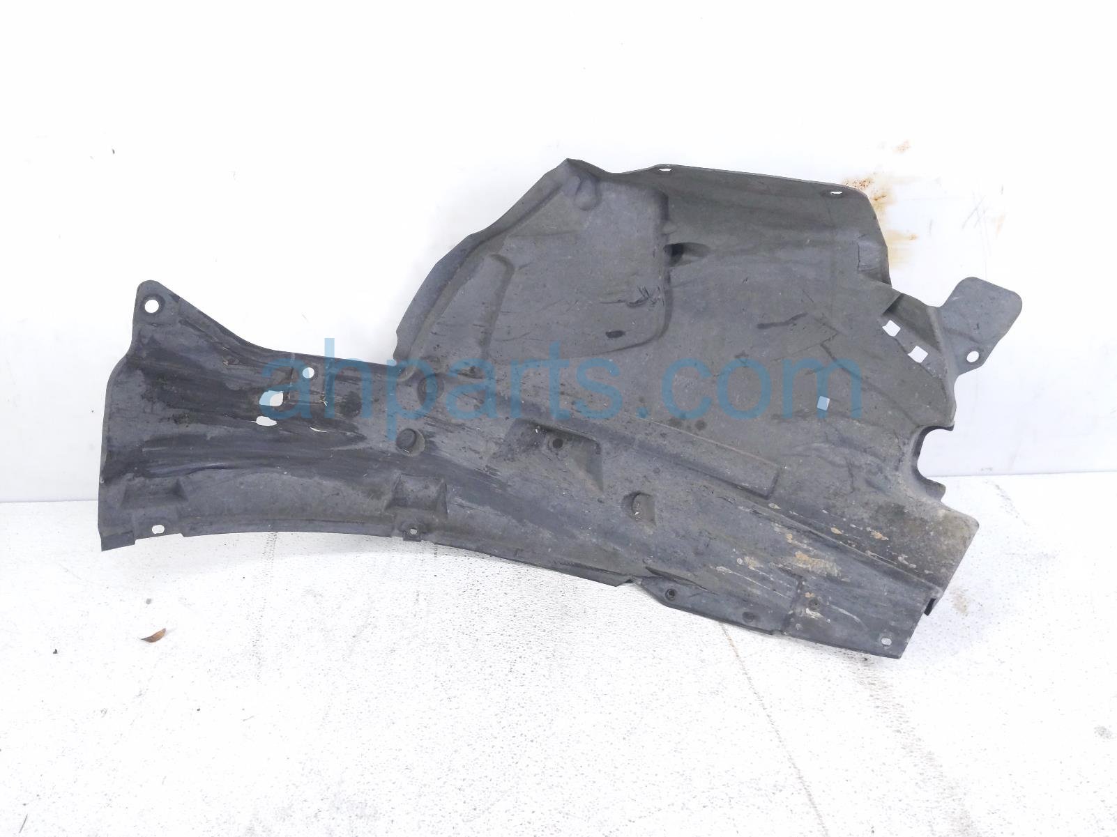 $45 Infiniti FR/RH INNER FENDER LINER - SDN