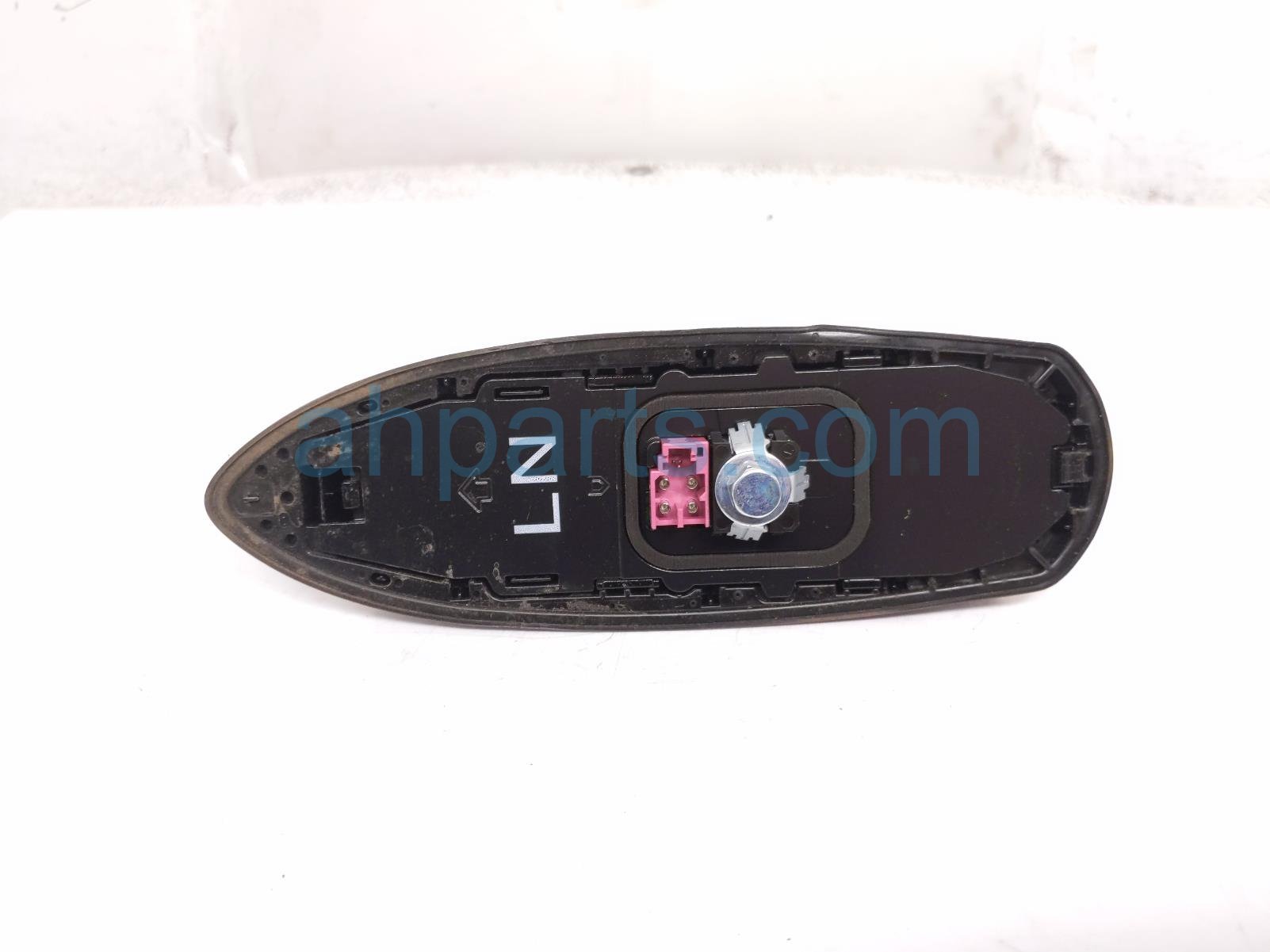 Toyota ANTENNA - ROOF MTD - GREEN