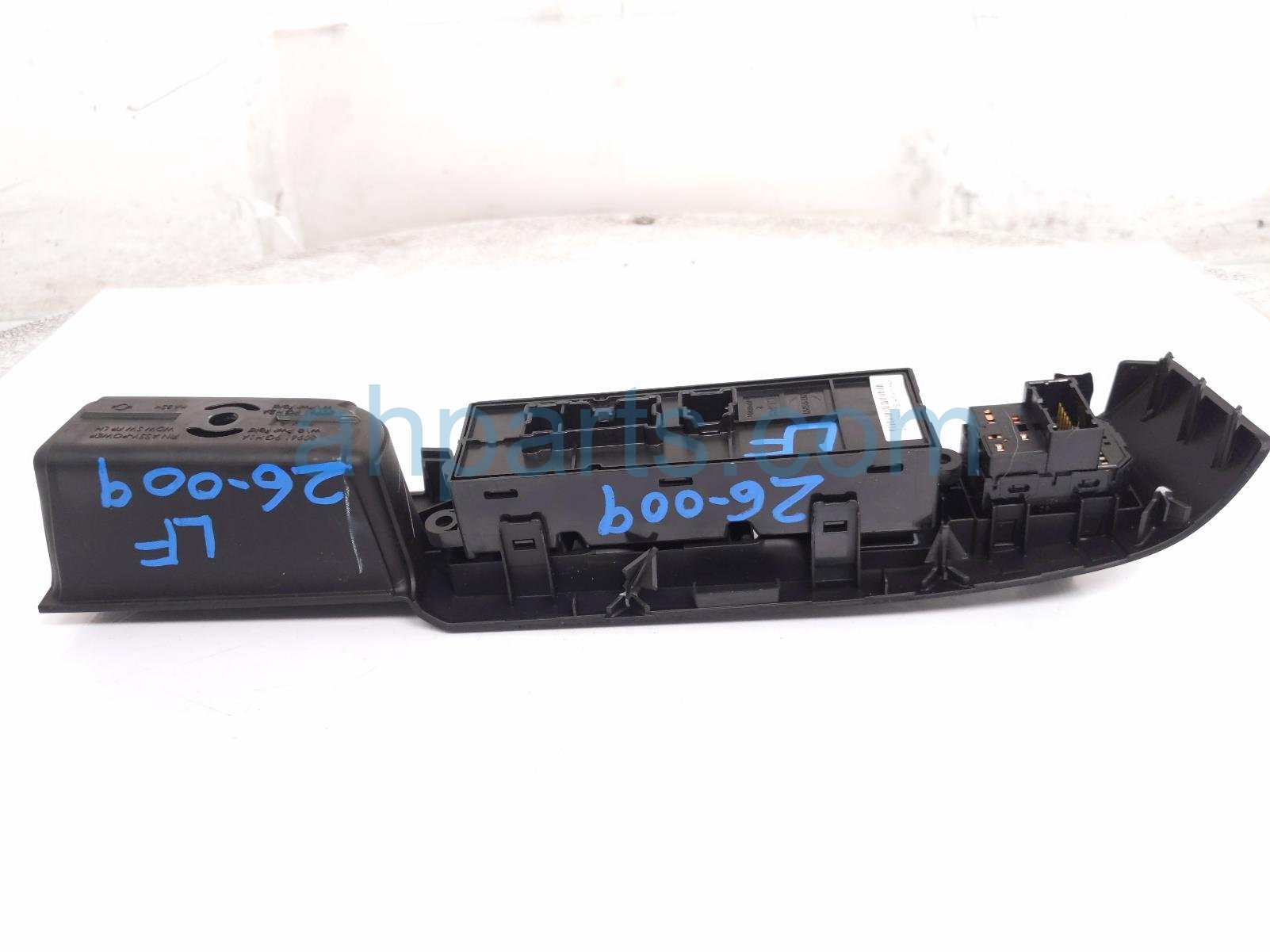 Nissan MASTER WINDOW CONTROL SWITCH LH