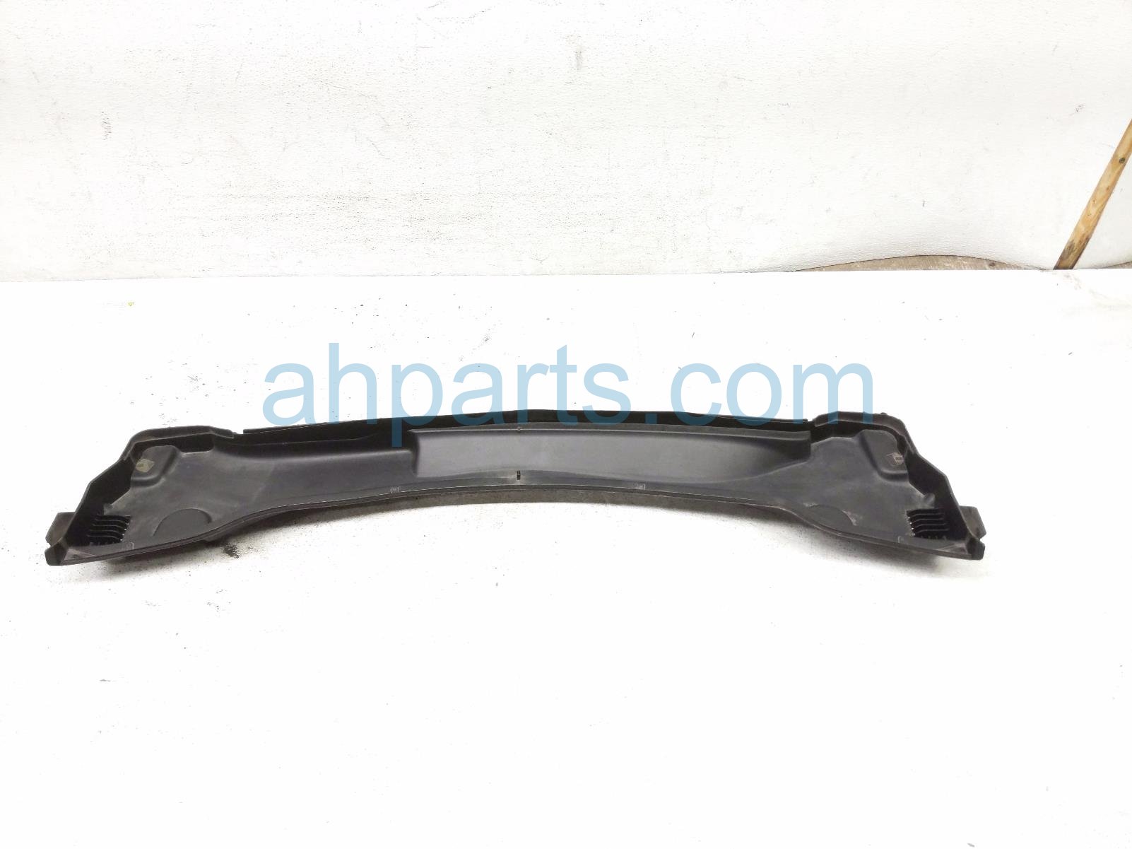 BMW WINDSHIELD COWL PLASTIC PANEL - S