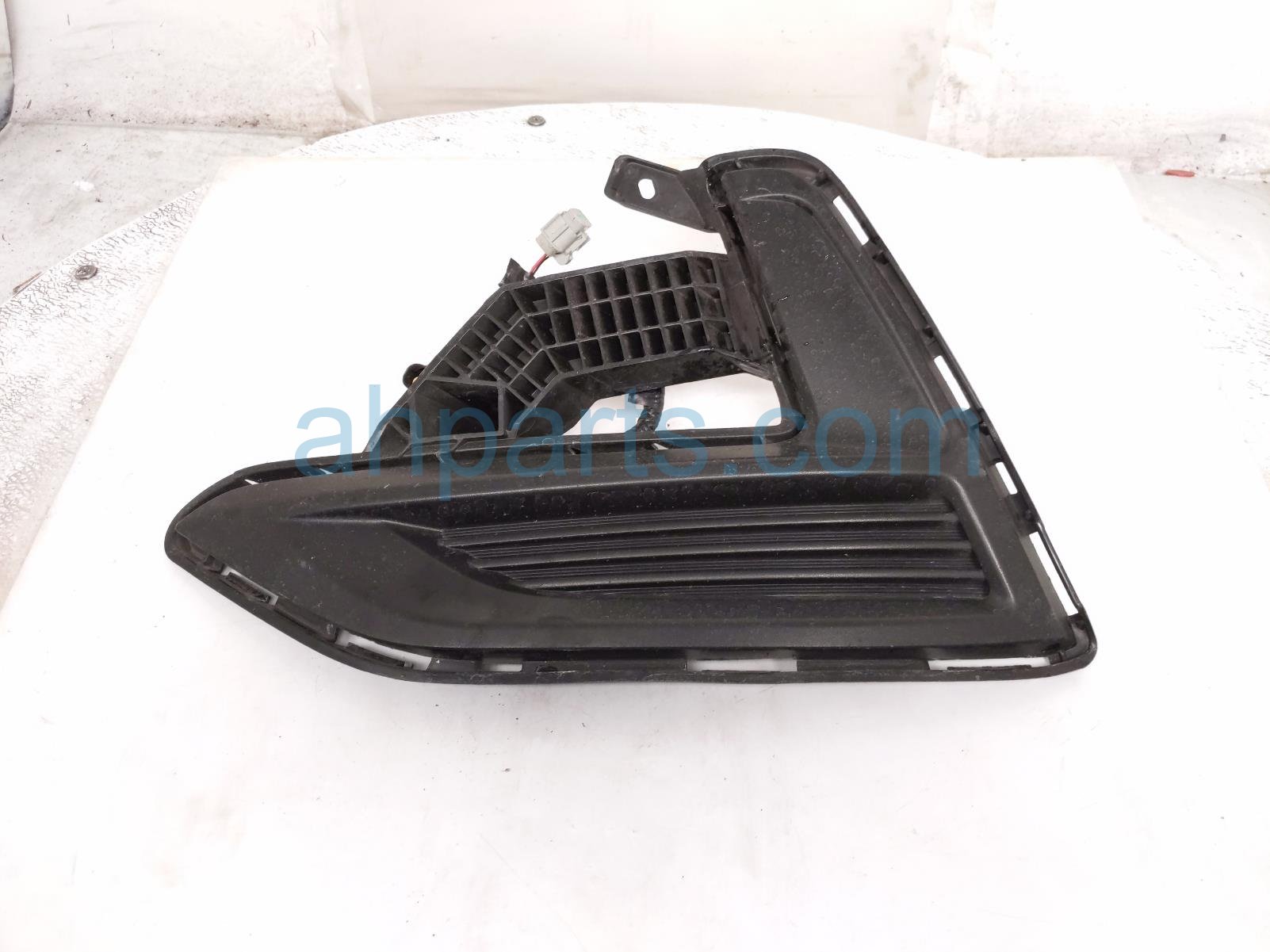 Nissan FR/LH BUMPER FINISHER PANEL