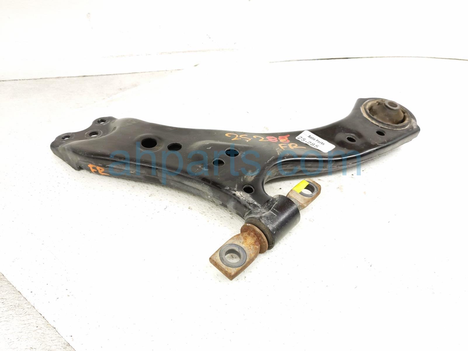 $130 Toyota FR/RH LOWER CONTROL ARM