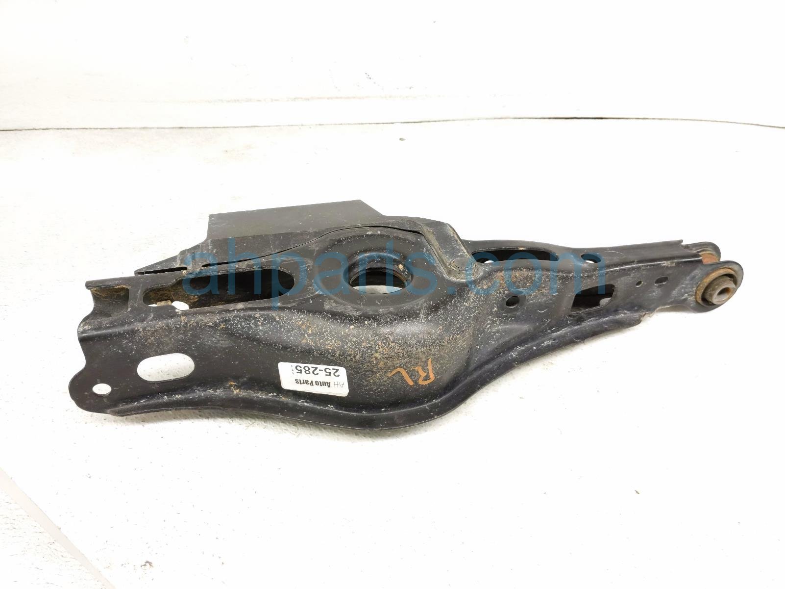 $100 Toyota RR/LH SPRING SEAT LOWER CONTROL ARM