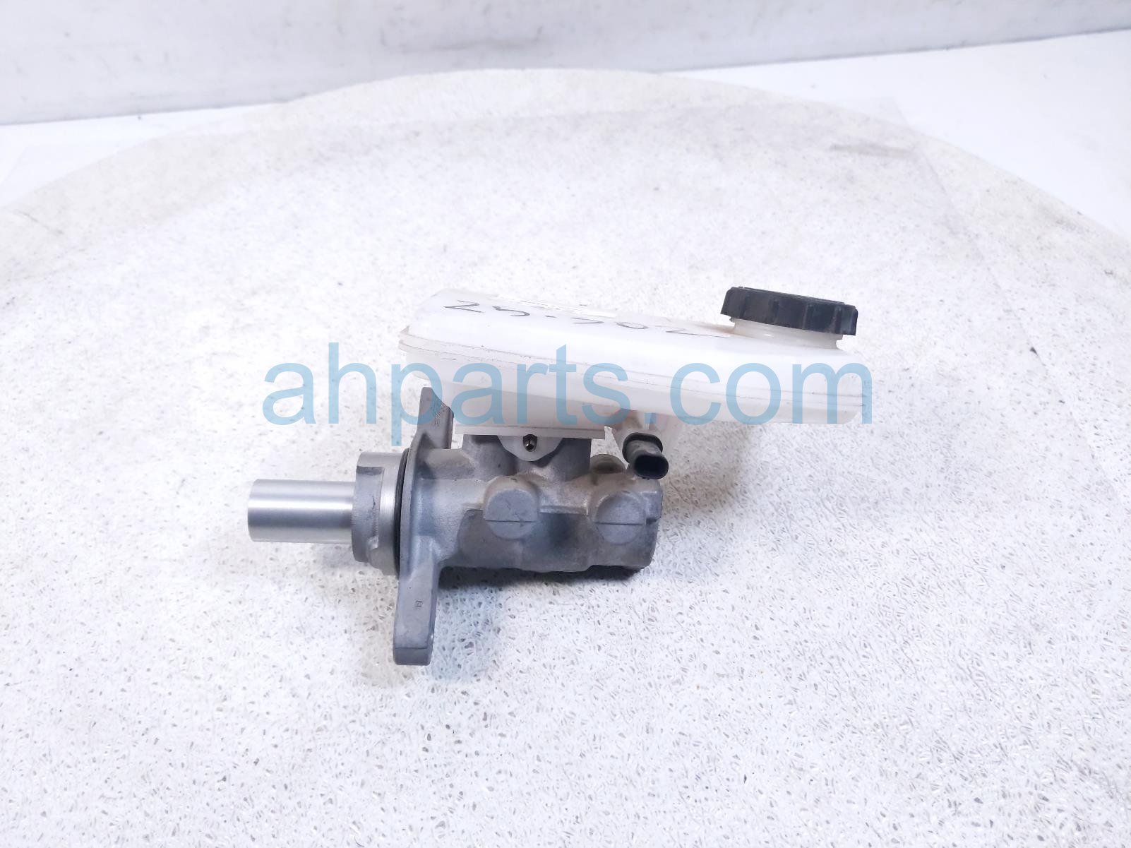 $125 Tesla BRAKE MASTER CYLINDER W/RESERVOIR $125 Tesla BRAKE MASTER CYLINDER W/RESERVOIR