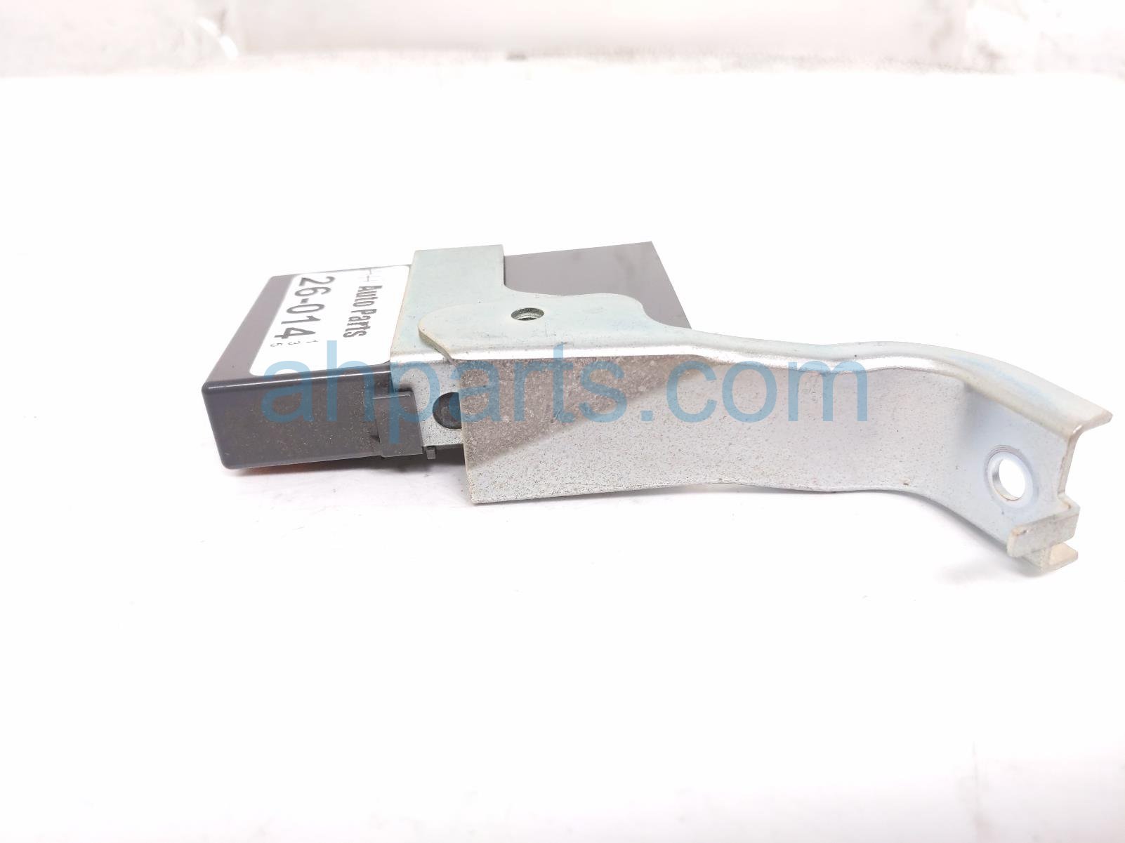 2017 Toyota Tundra Gateway Control Module Front Passenger 89100 0C020 Replacement 2017 Toyota Tundra Gateway Control Module Front Passenger 89100 0C020 Replacement thumbnail