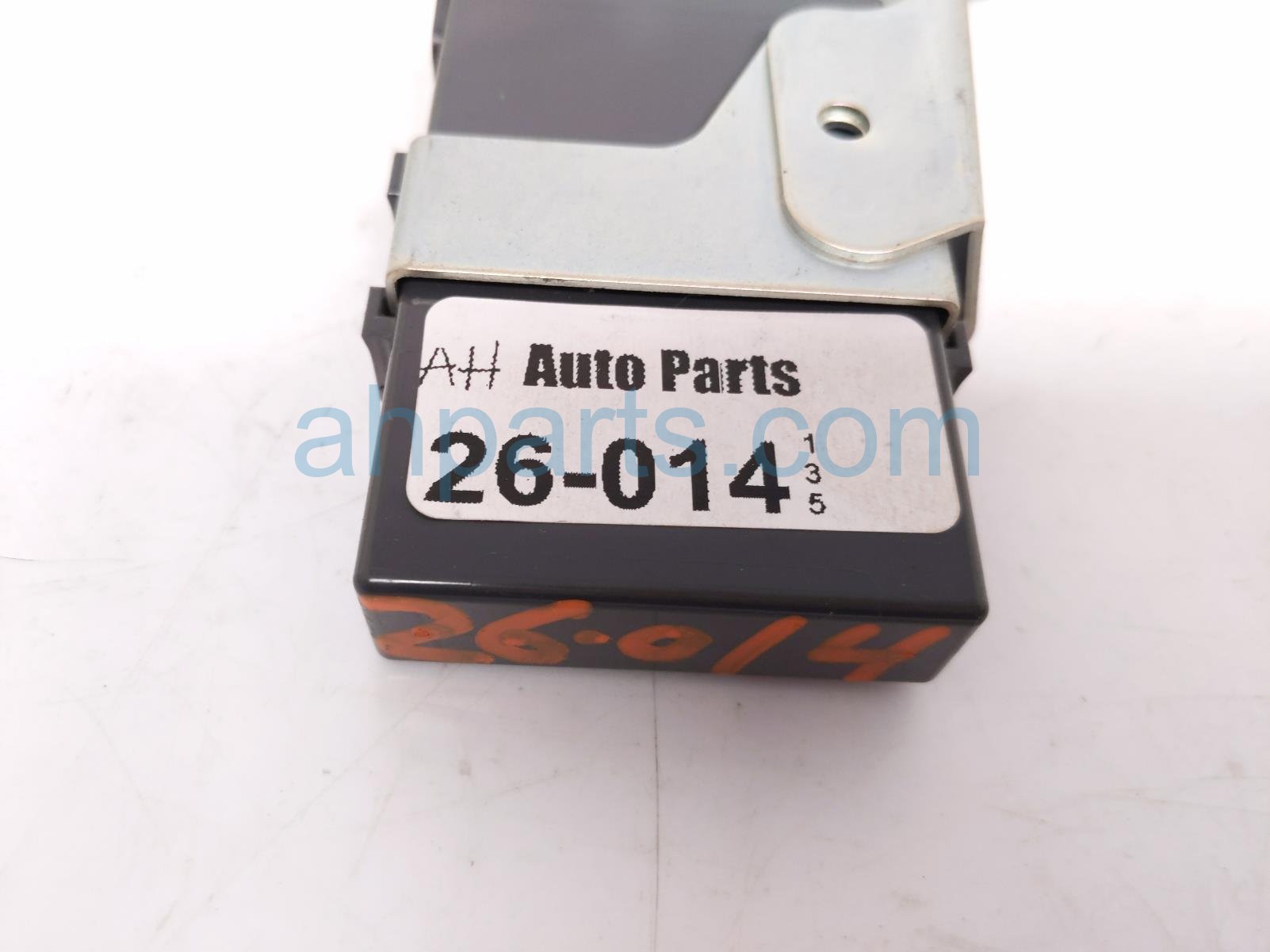 2017 Toyota Tundra Gateway Control Module Front Passenger 89100 0C020 Replacement 2017 Toyota Tundra Gateway Control Module Front Passenger 89100 0C020 Replacement thumbnail