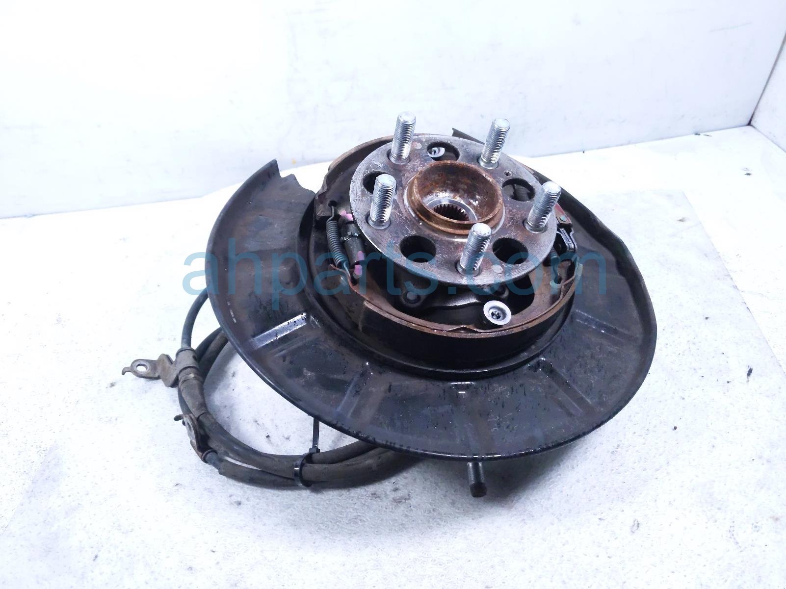 Honda RR/LH SPINDLE KNUCKLE HUB - AWD Honda RR/LH SPINDLE KNUCKLE HUB - AWD